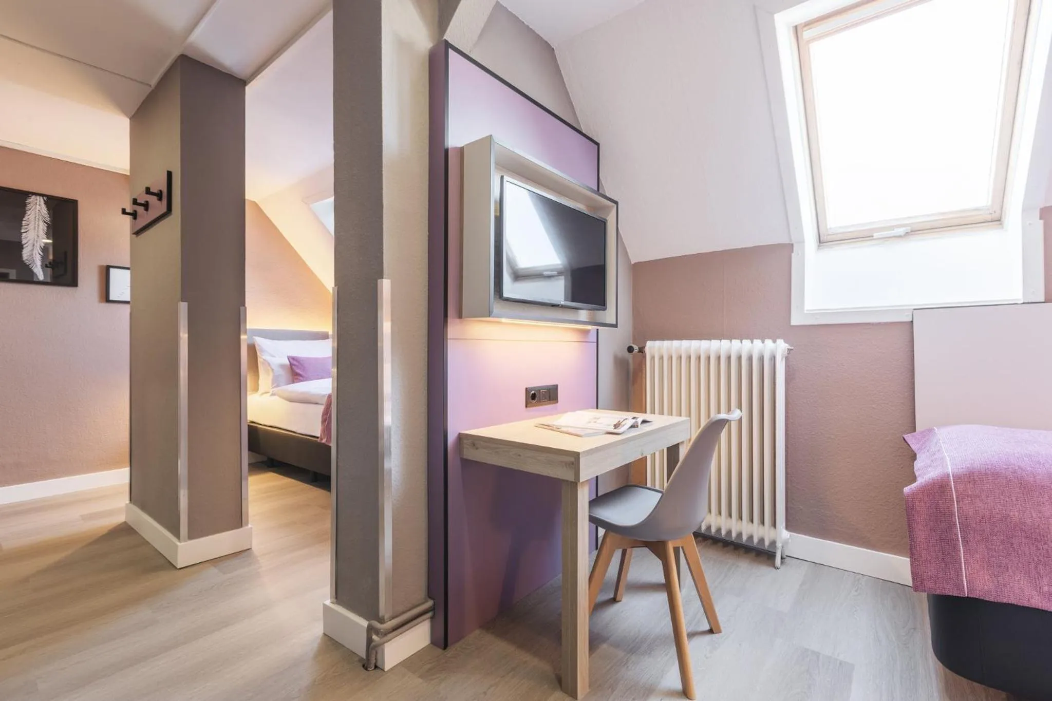 Photo of the whole room, Bed in Garner Hotel Berlin - Ku'Damm by IHG