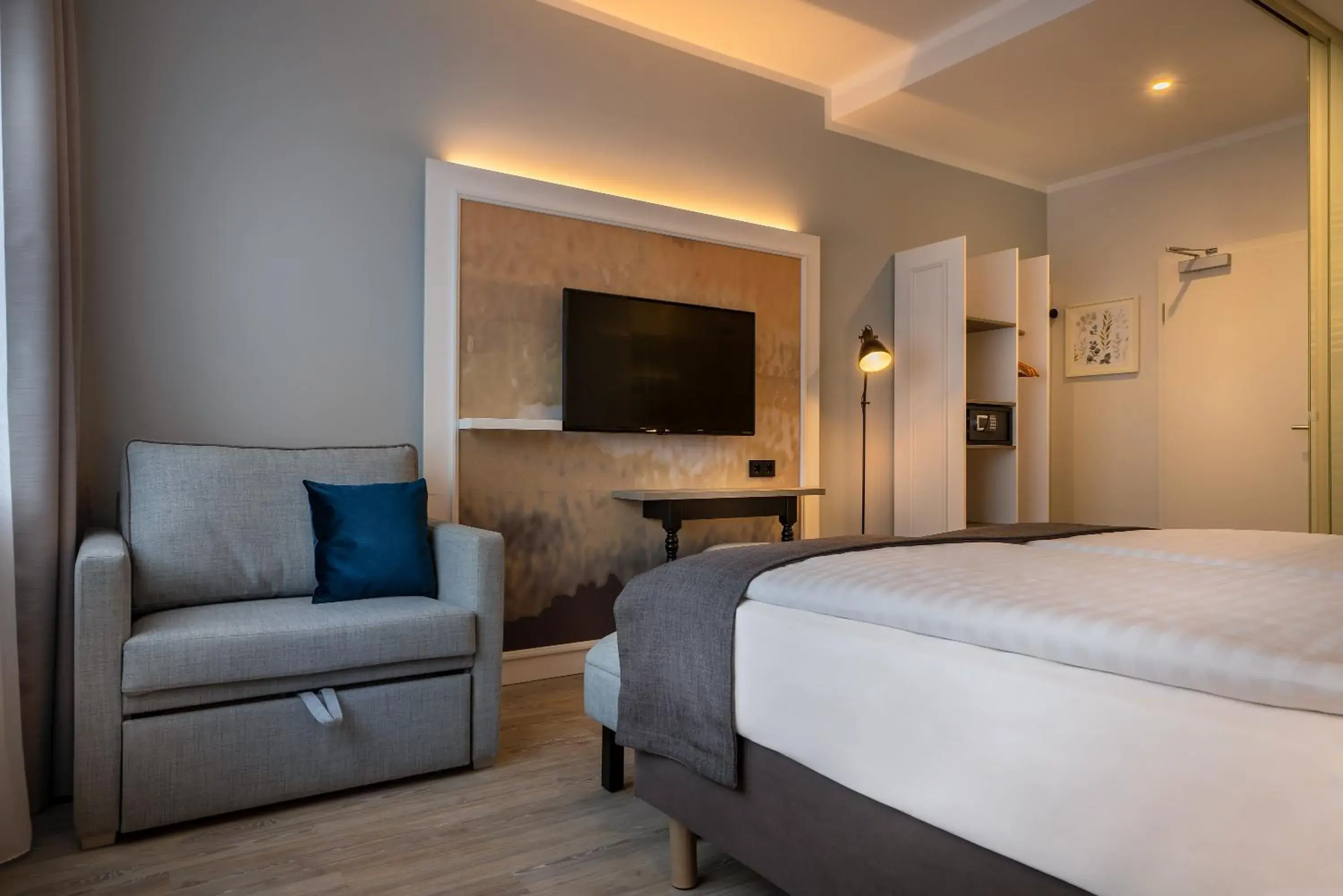 Photo of the whole room, Bed in Yggotel Ravn Photo of the whole room, Bed in Yggotel Ravn