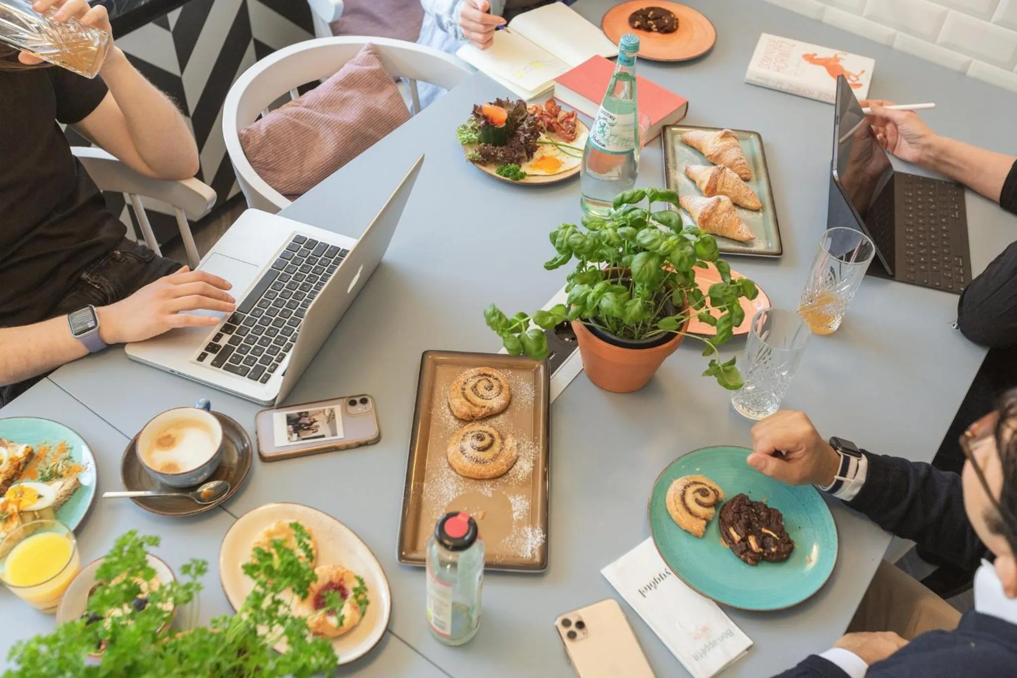 Breakfast in Yggotel Ravn