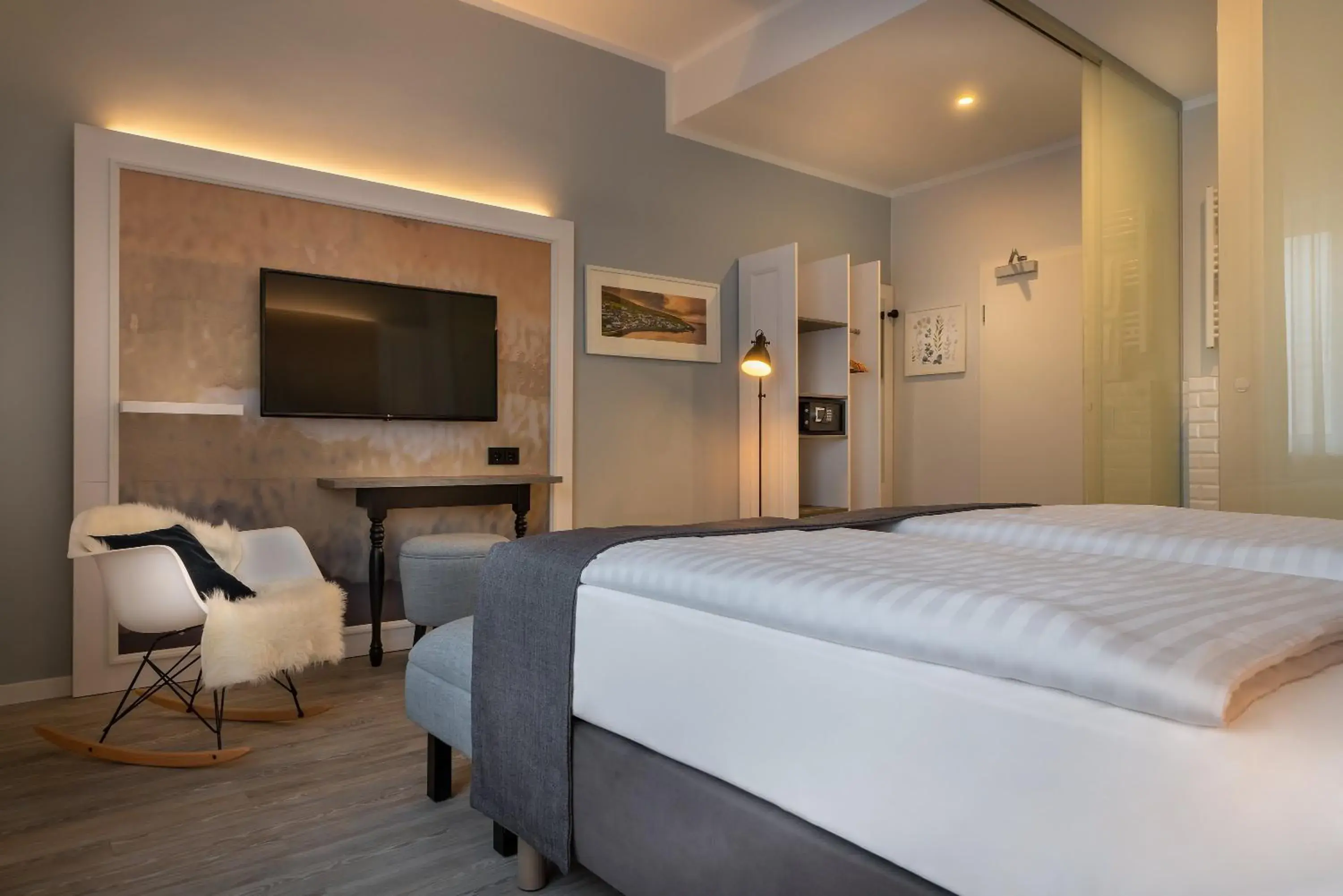 Photo of the whole room, Bed in Garner Hotel Berlin - Wilmersdorf by IHG Photo of the whole room, Bed in Garner Hotel Berlin - Wilmersdorf by IHG