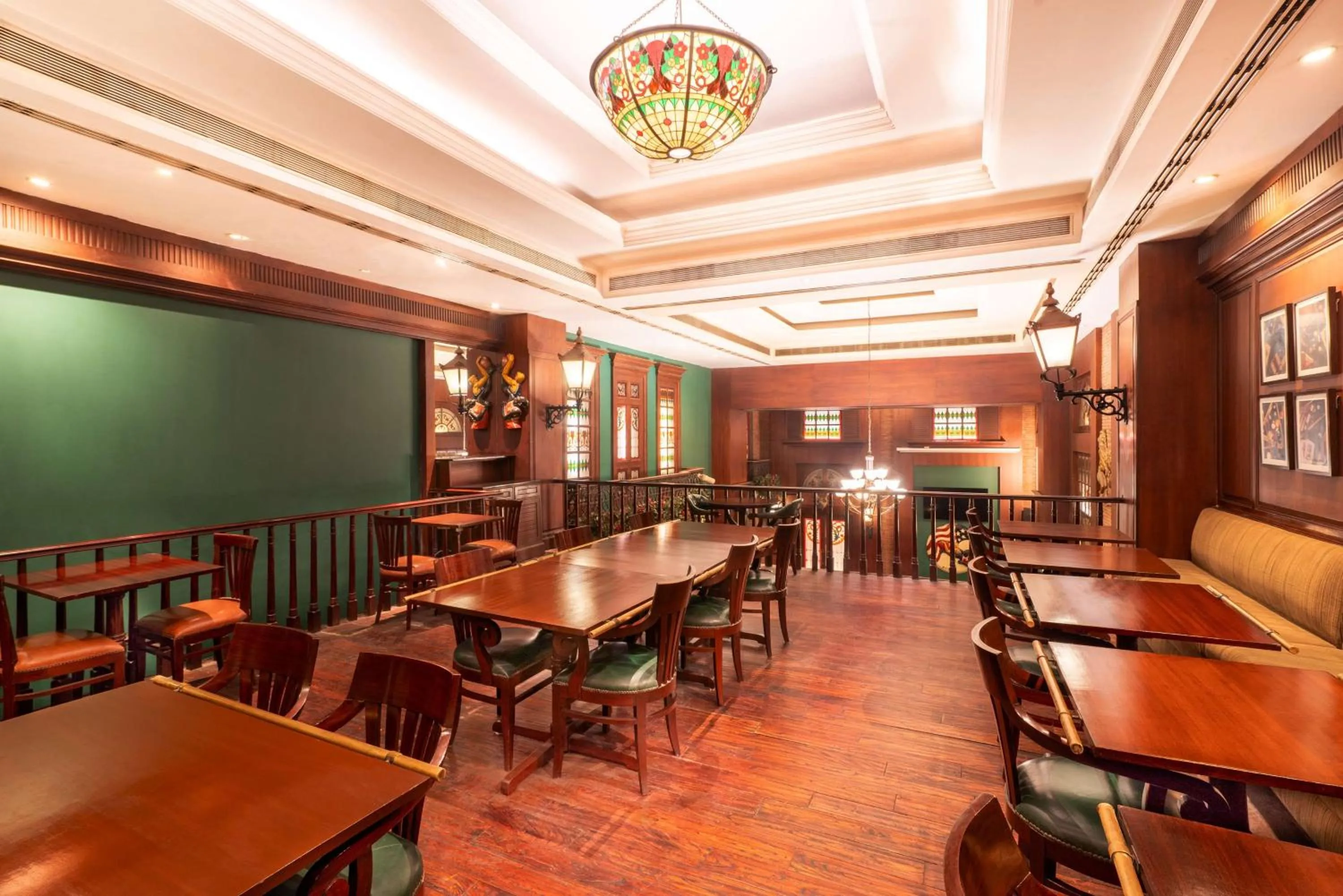 Lounge or bar in Park Plaza Faridabad