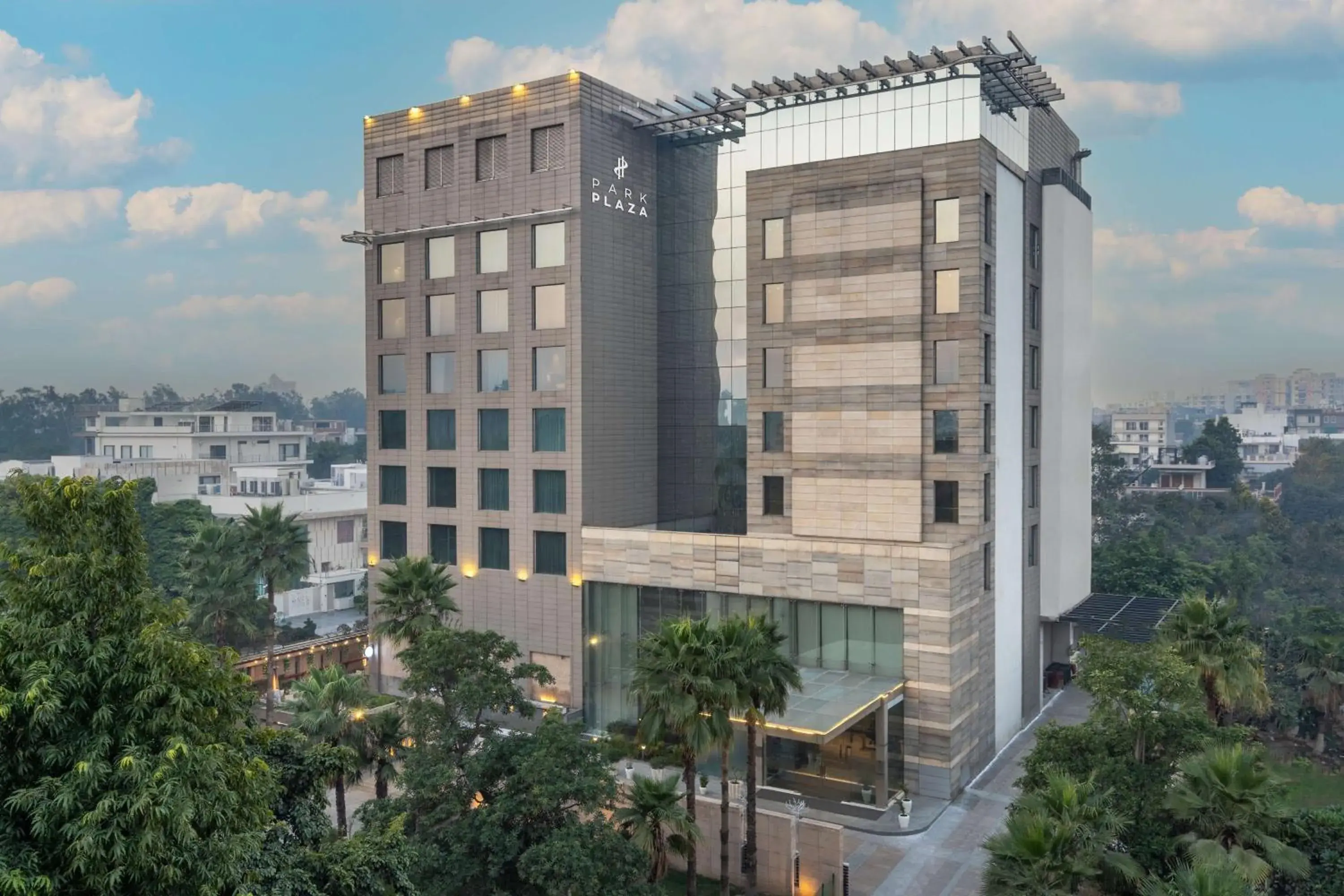 Property building in Park Plaza Faridabad Property building in Park Plaza Faridabad