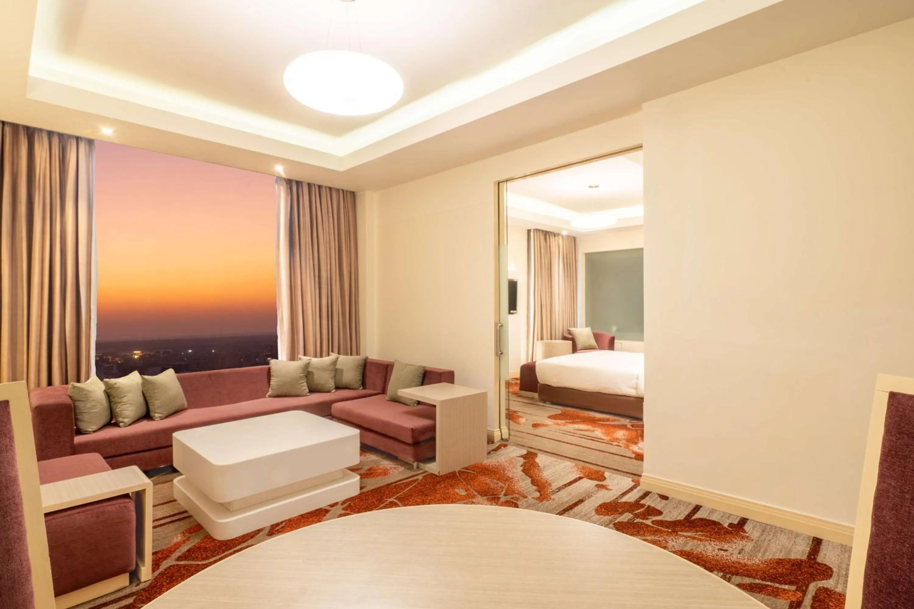 Photo of the whole room, Bed in Park Plaza Faridabad