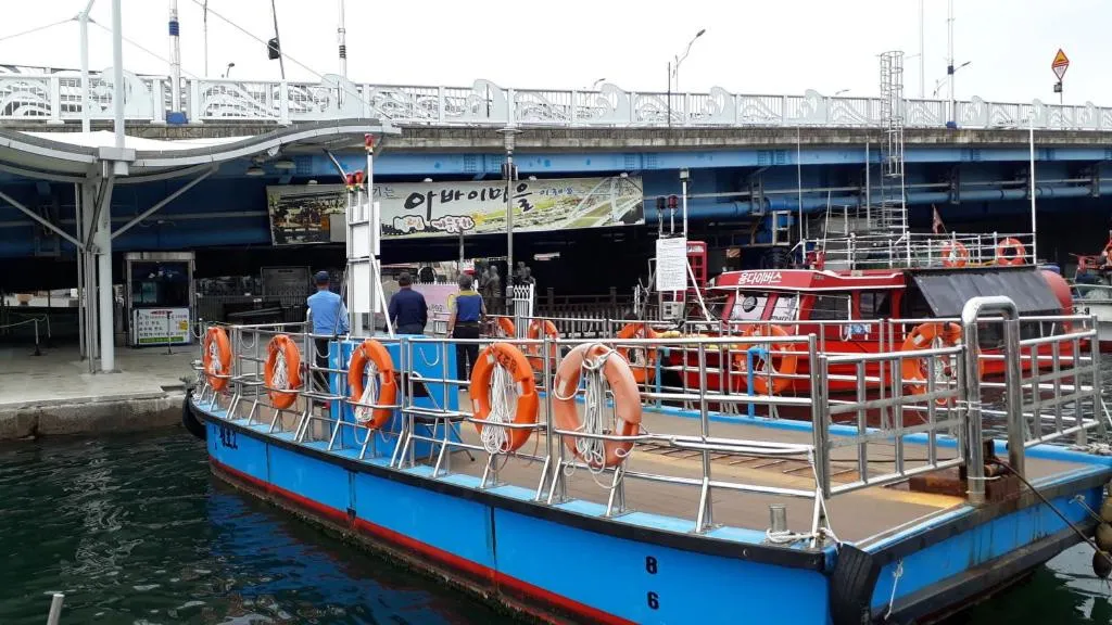 Nearby landmark in SunriseHotel JuniorSuite room11F Ocean view, Netflix O