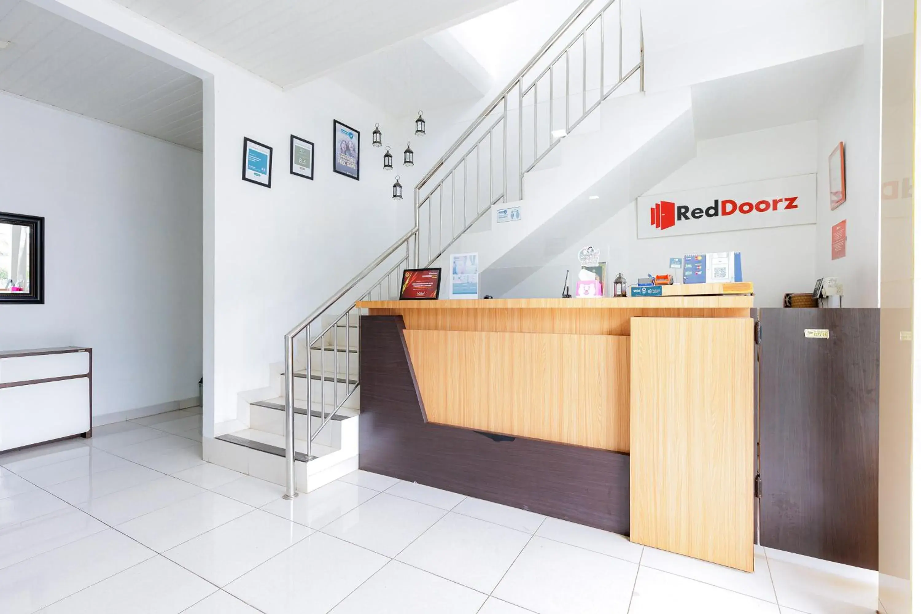 Lobby or reception in RedDoorz Syariah near Transmart Lampung Lobby or reception in RedDoorz Syariah near Transmart Lampung