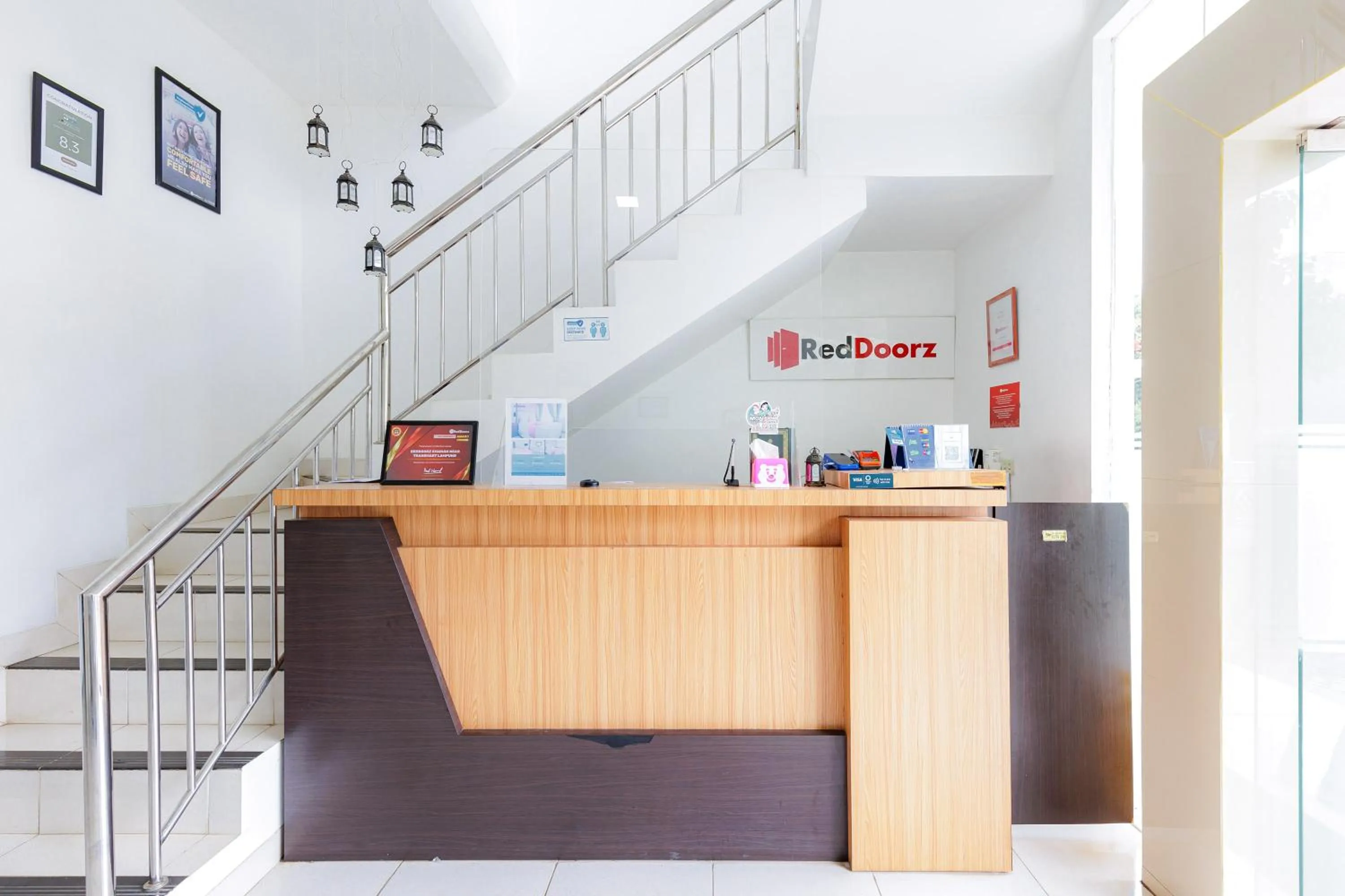 Lobby or reception in RedDoorz Syariah near Transmart Lampung