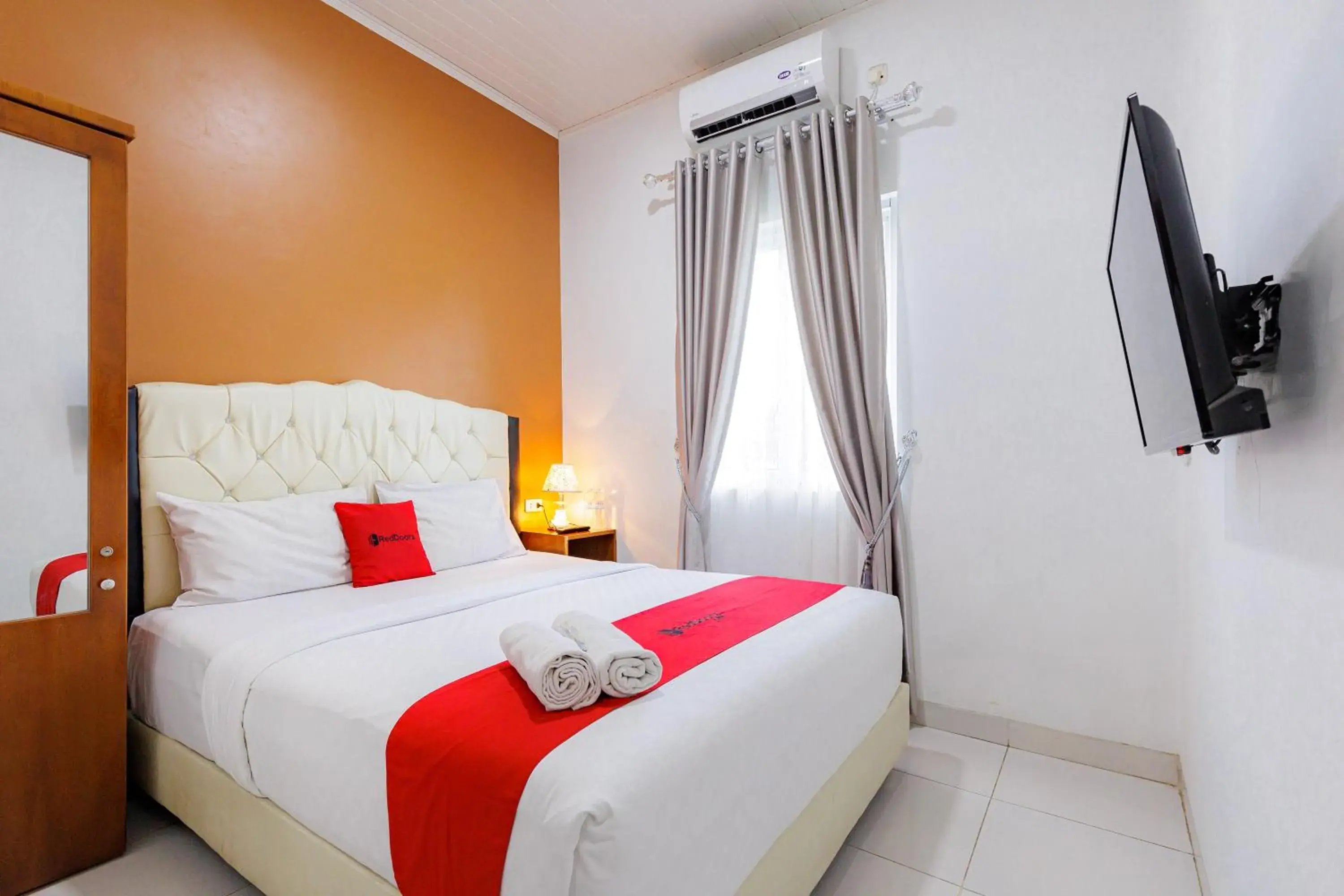 Bedroom, Bed in RedDoorz Syariah near Transmart Lampung Bedroom, Bed in RedDoorz Syariah near Transmart Lampung