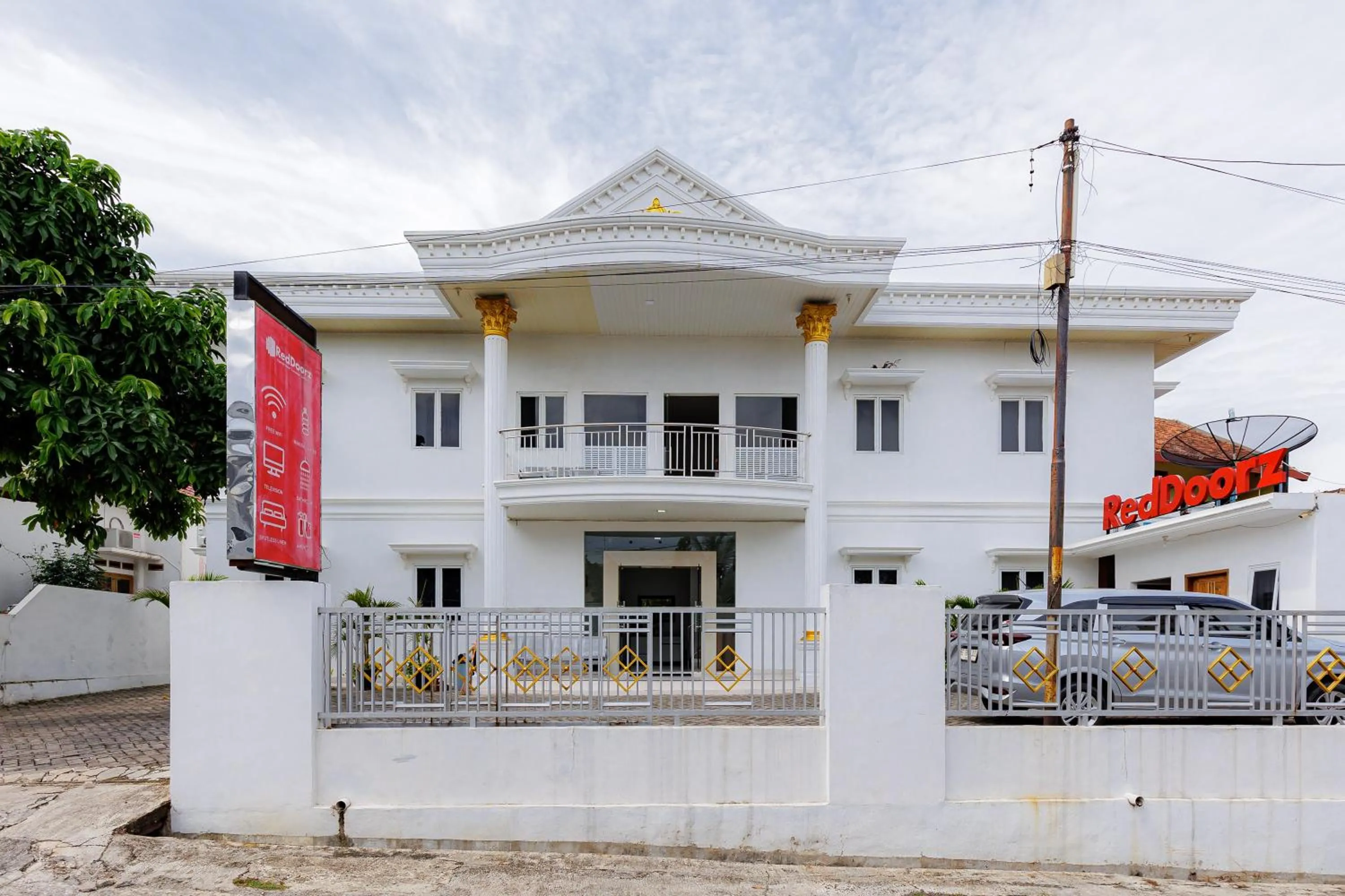 Property building in RedDoorz Syariah near Transmart Lampung