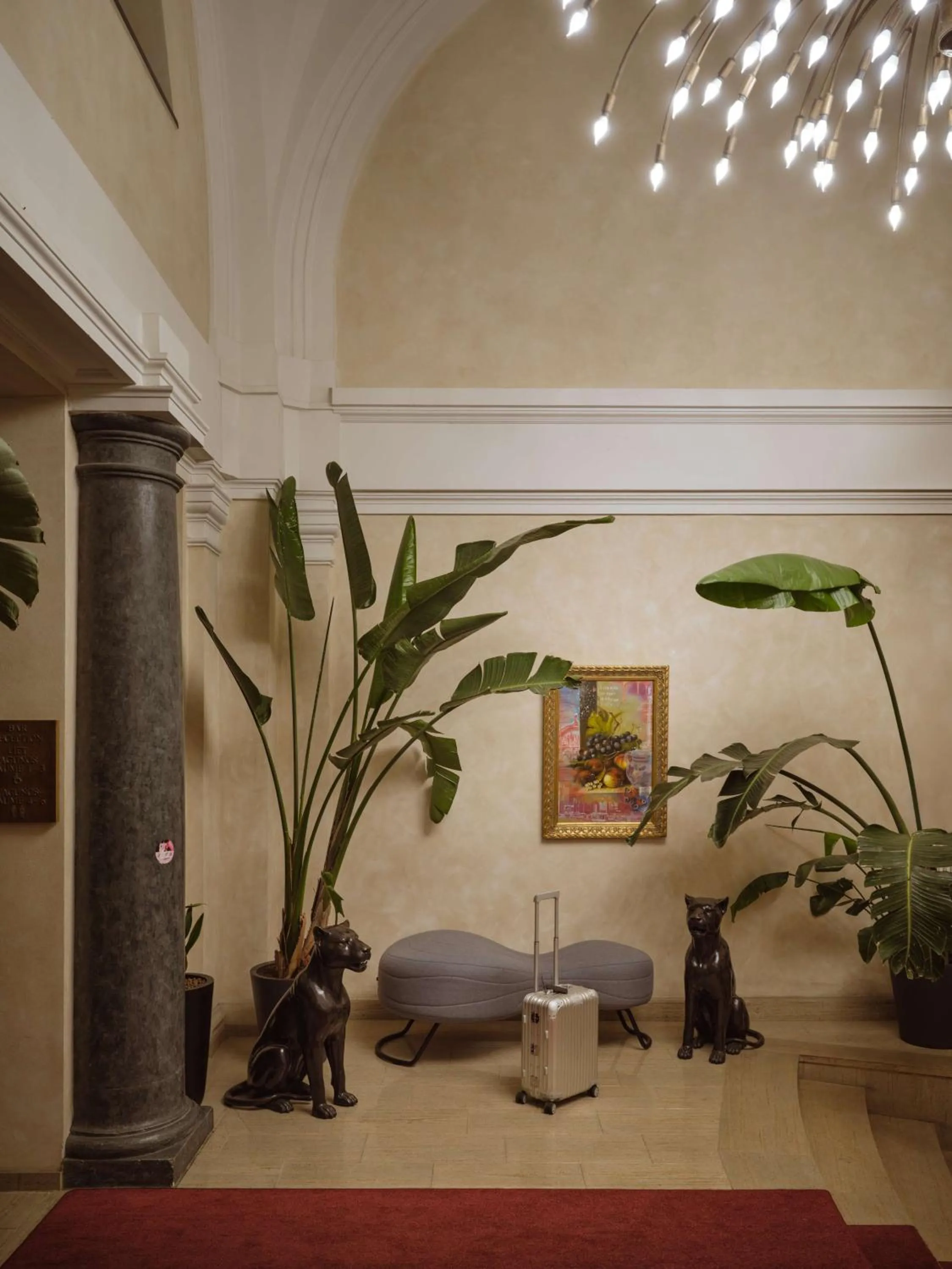 Facade/entrance in Metropolitan Hotel by Flemings