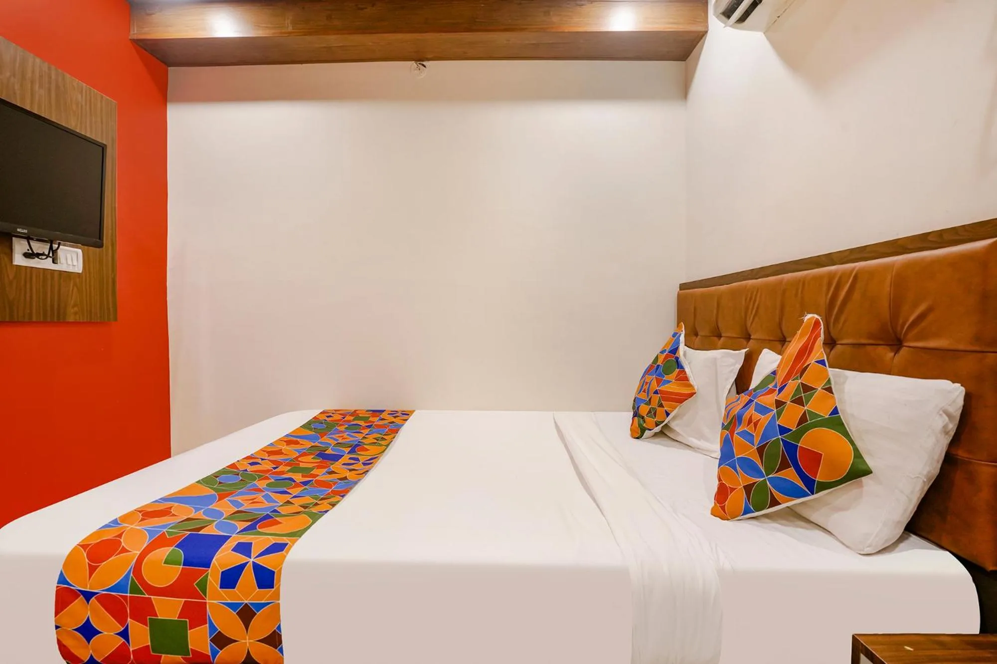 Bed in FabHotel The United - Nr Mumbai International Airport