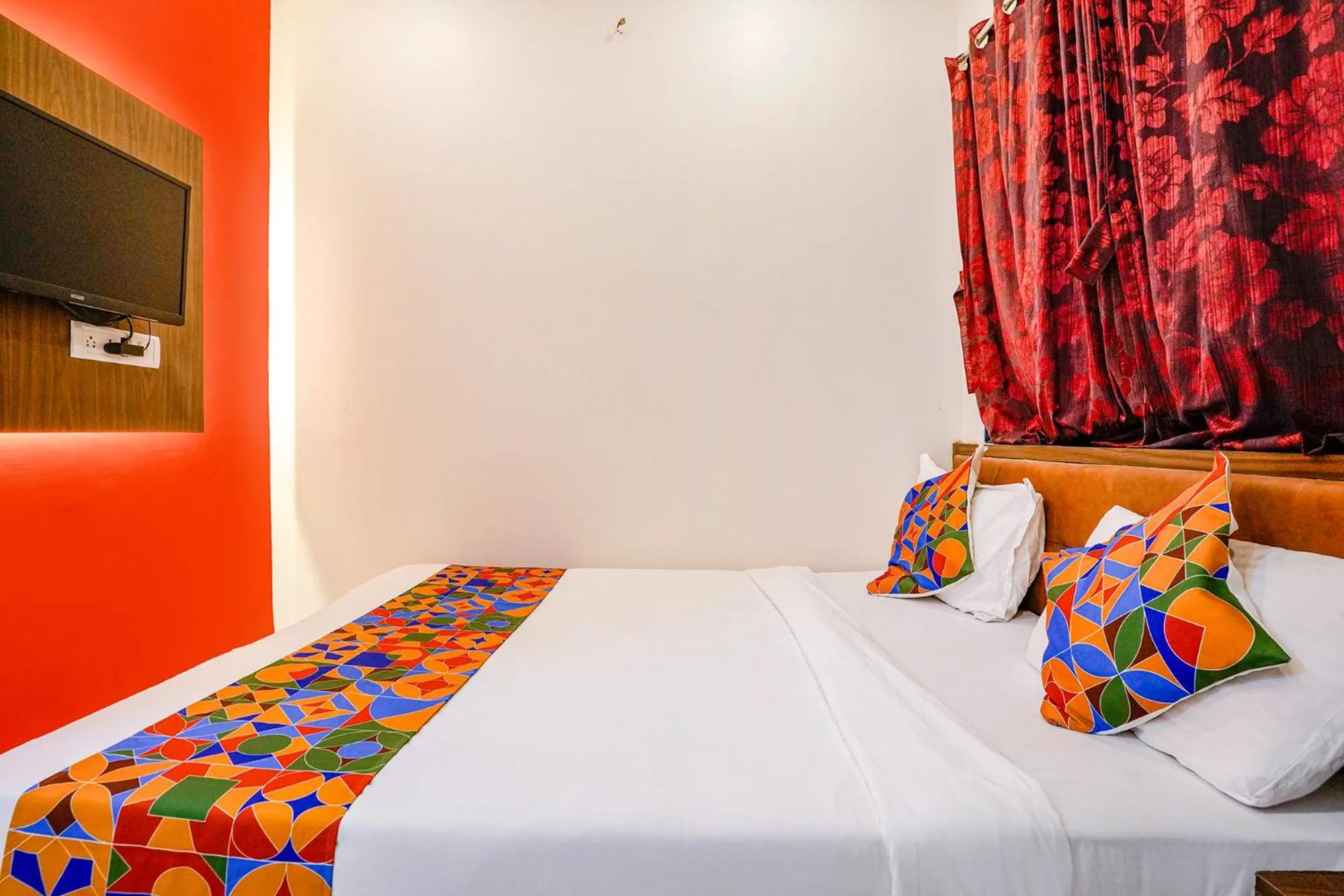 Bed in FabHotel The United - Nr Mumbai International Airport