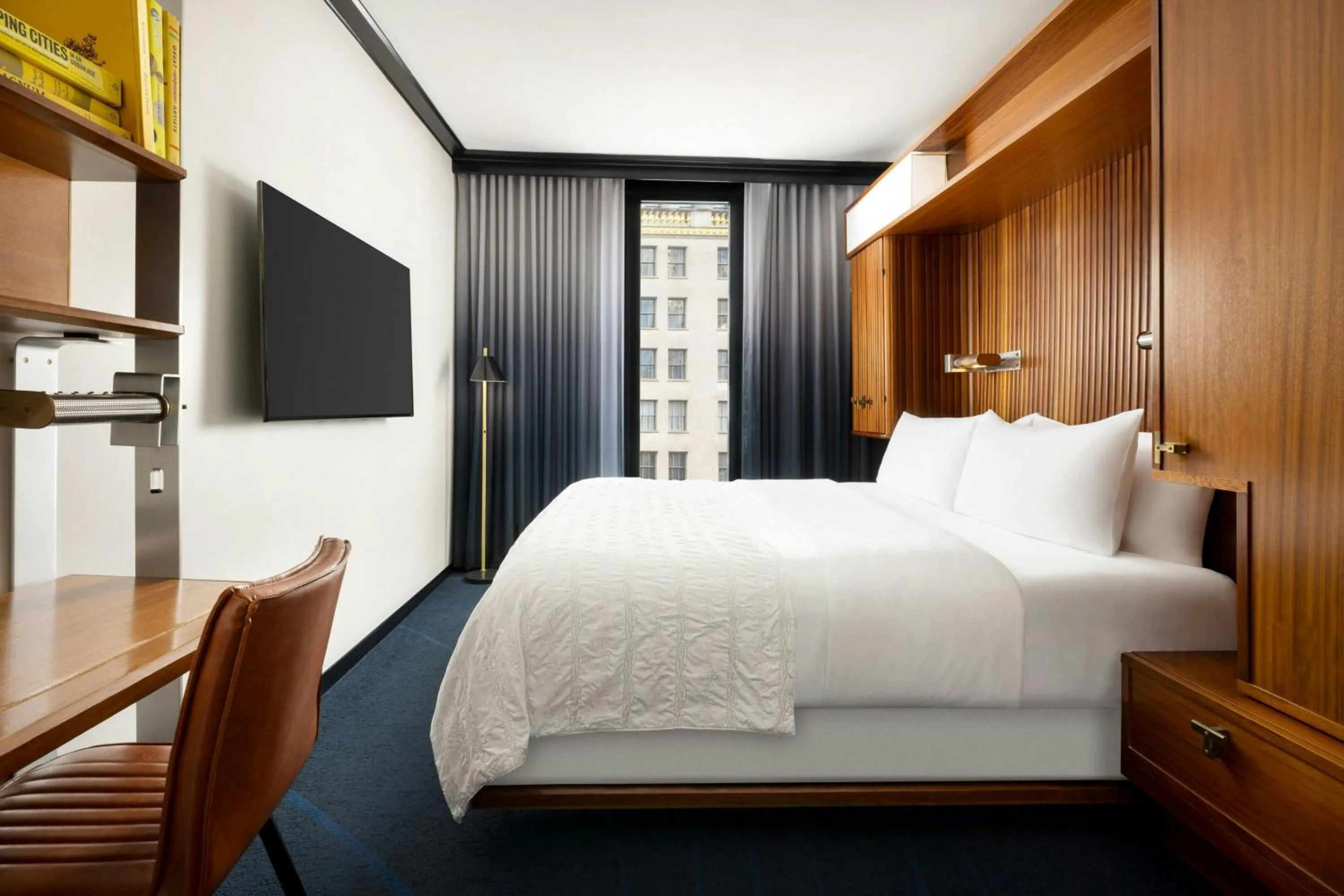 Photo of the whole room, Bed in Le Meridien New York, Central Park