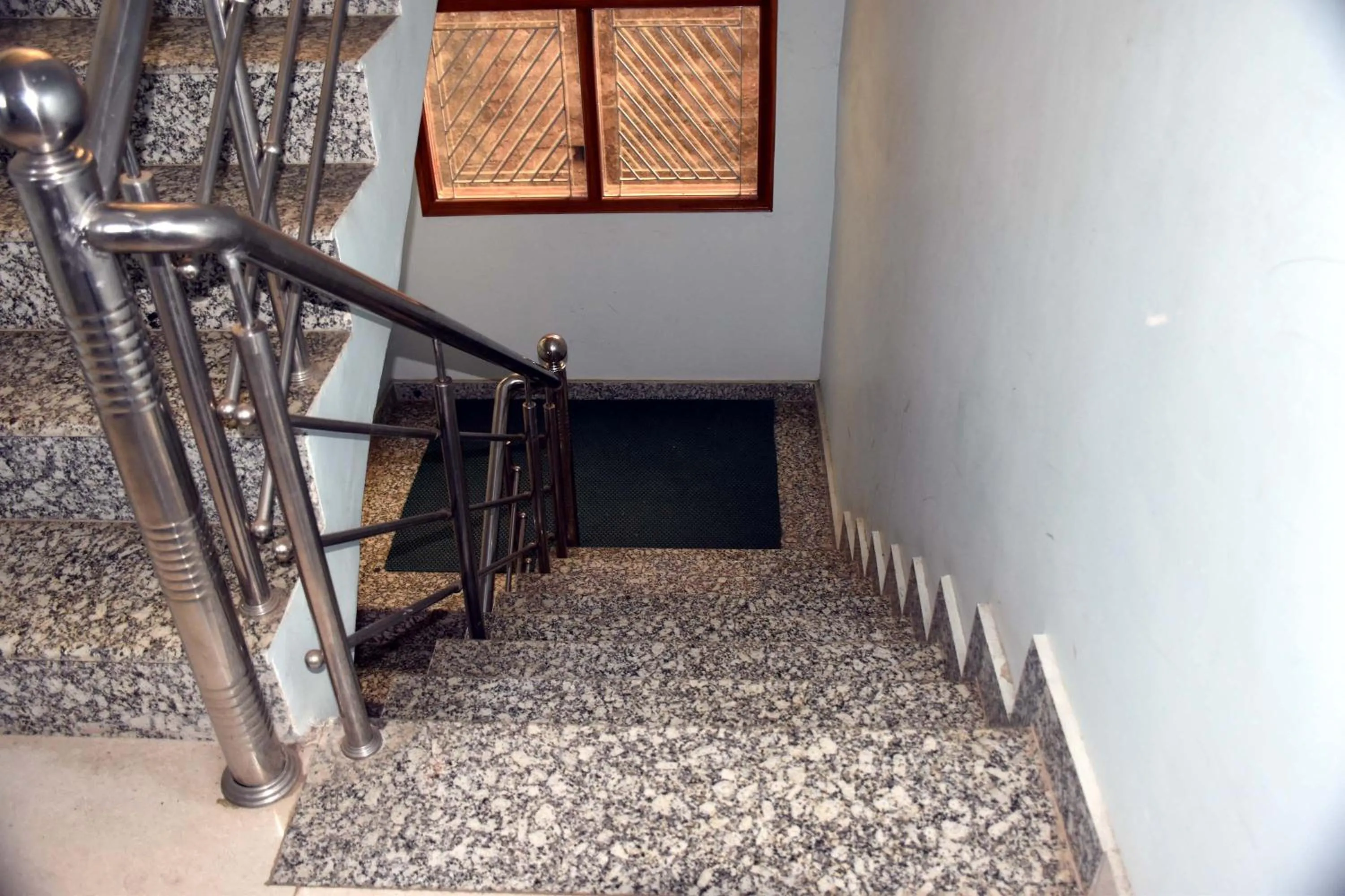 Facade/entrance in Whistling Alpines