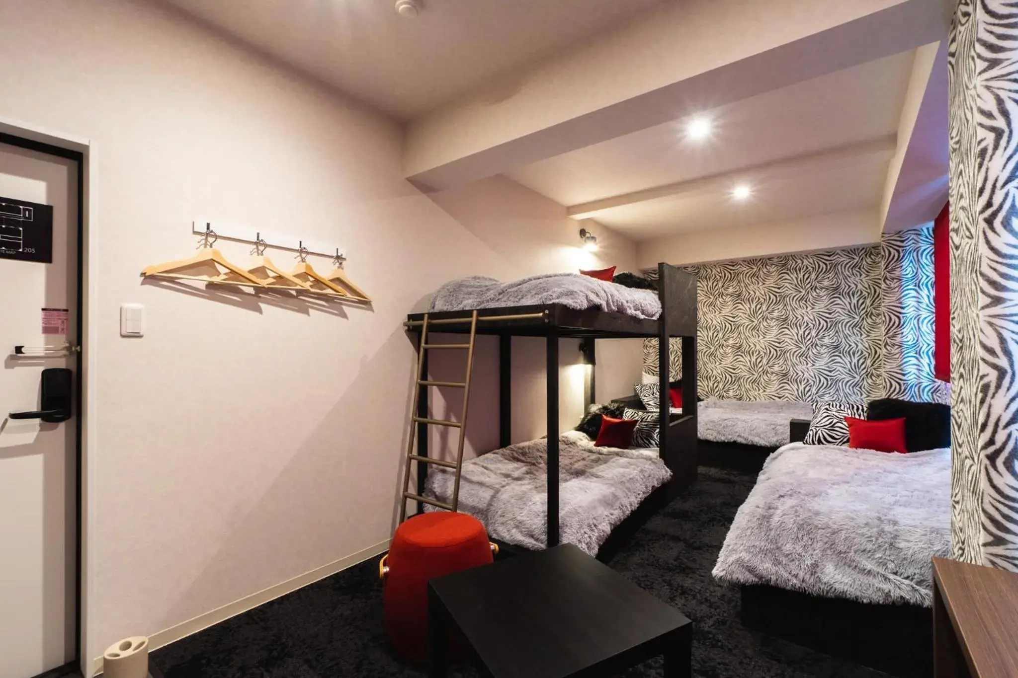 Quadruple Room with Shower in BAKURO - Doyanen Hotels Quadruple Room with Shower in BAKURO - Doyanen Hotels