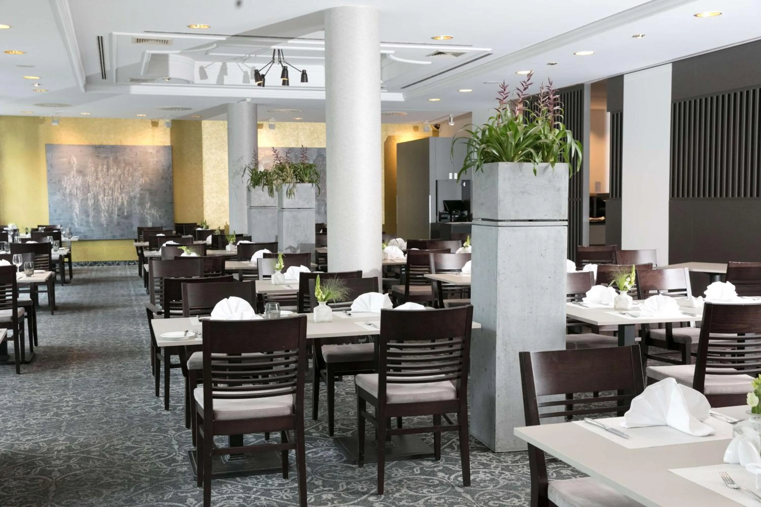 Restaurant/places to eat in Dorint An den Westfalenhallen Dortmund