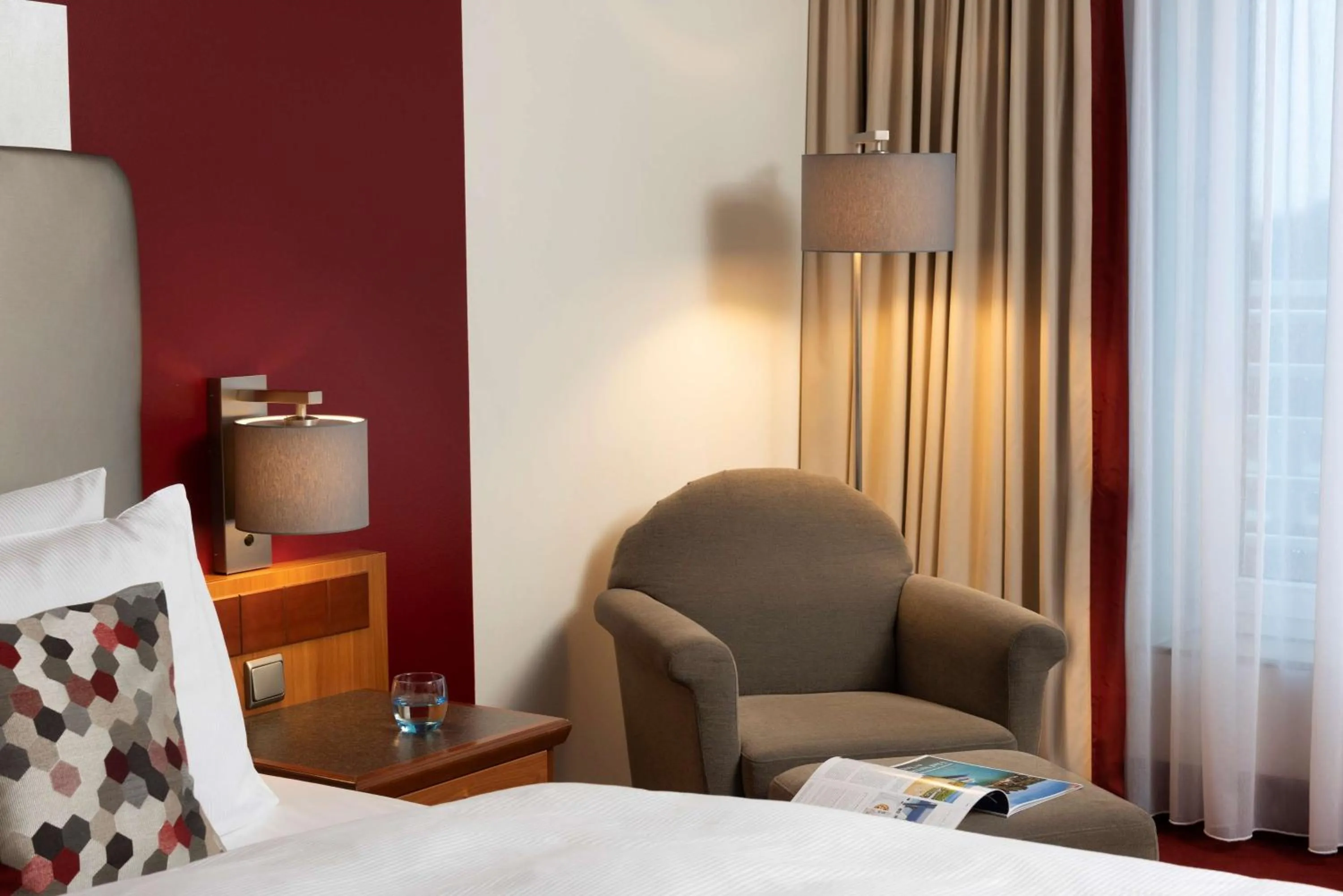 Bedroom, Bed in Dorint An den Westfalenhallen Dortmund