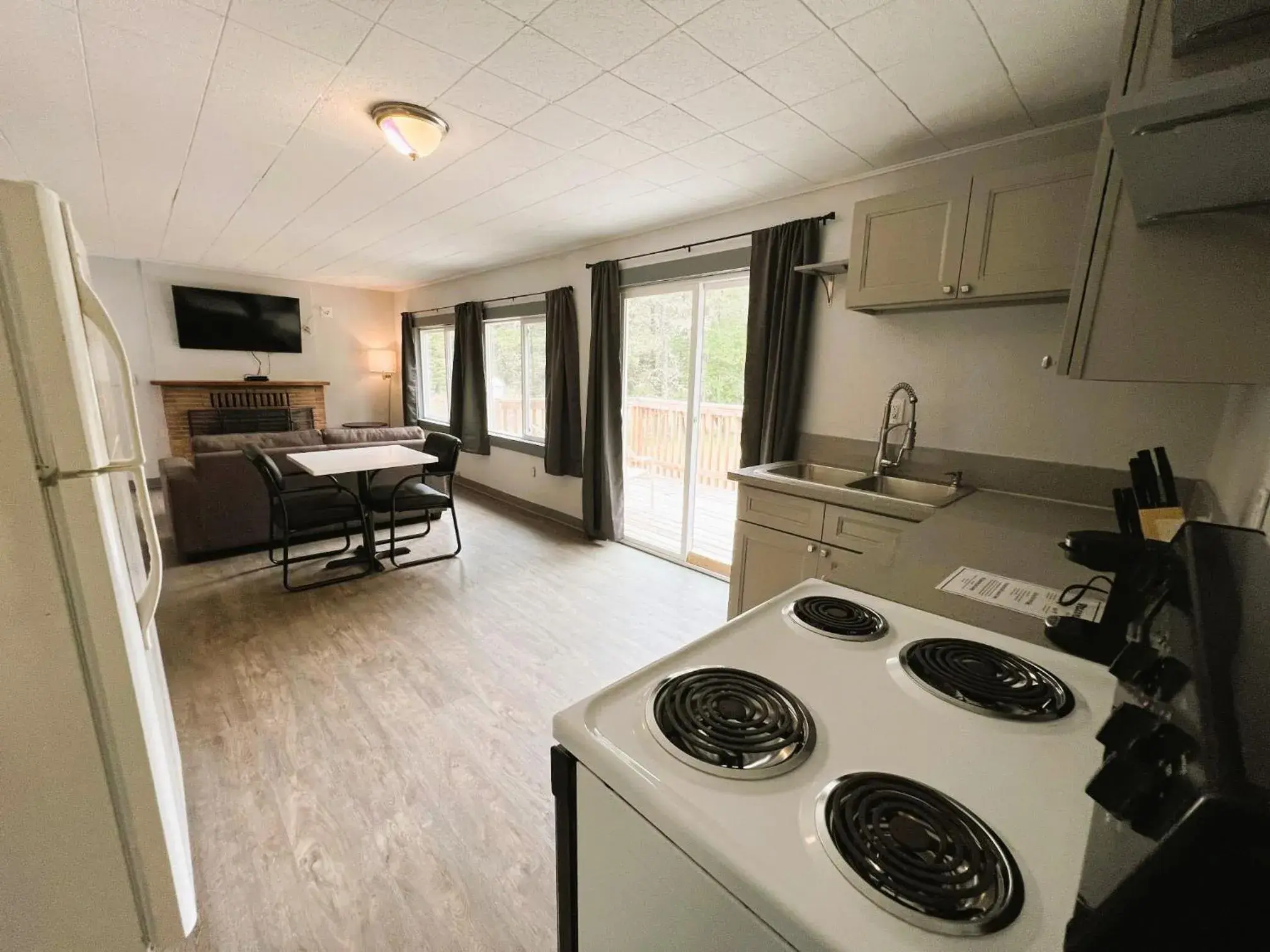 Deluxe Family Suite in Our Place at The Beach Deluxe Family Suite in Our Place at The Beach