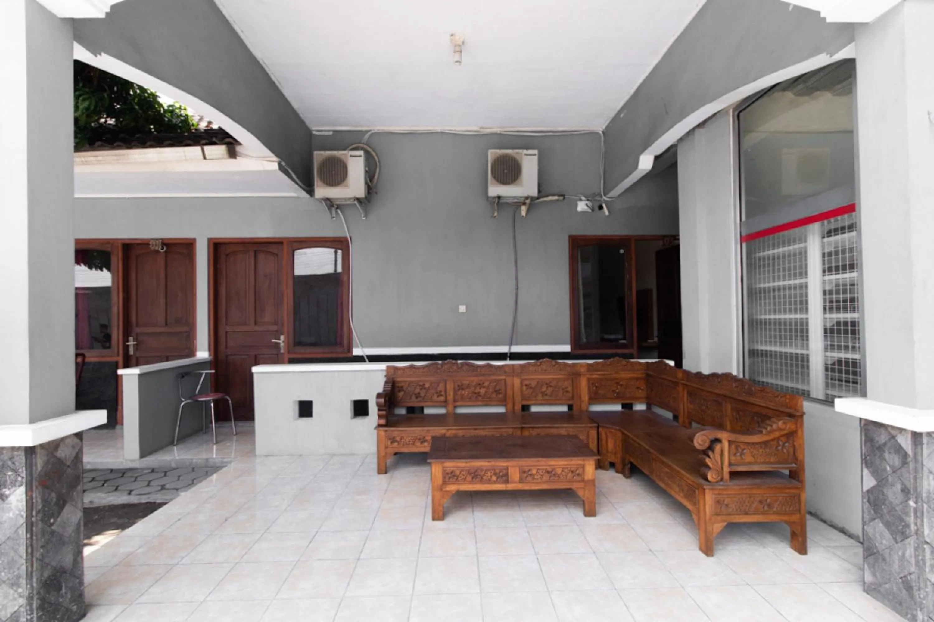 Living room in RedDoorz @ Raya Janti Yogyakarta