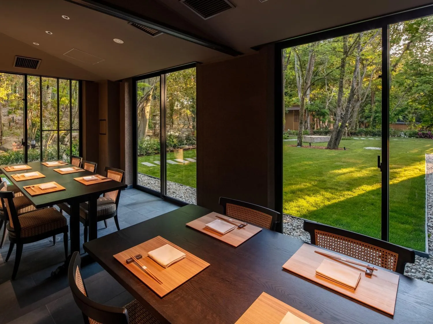 Restaurant/places to eat in Fufu Nara