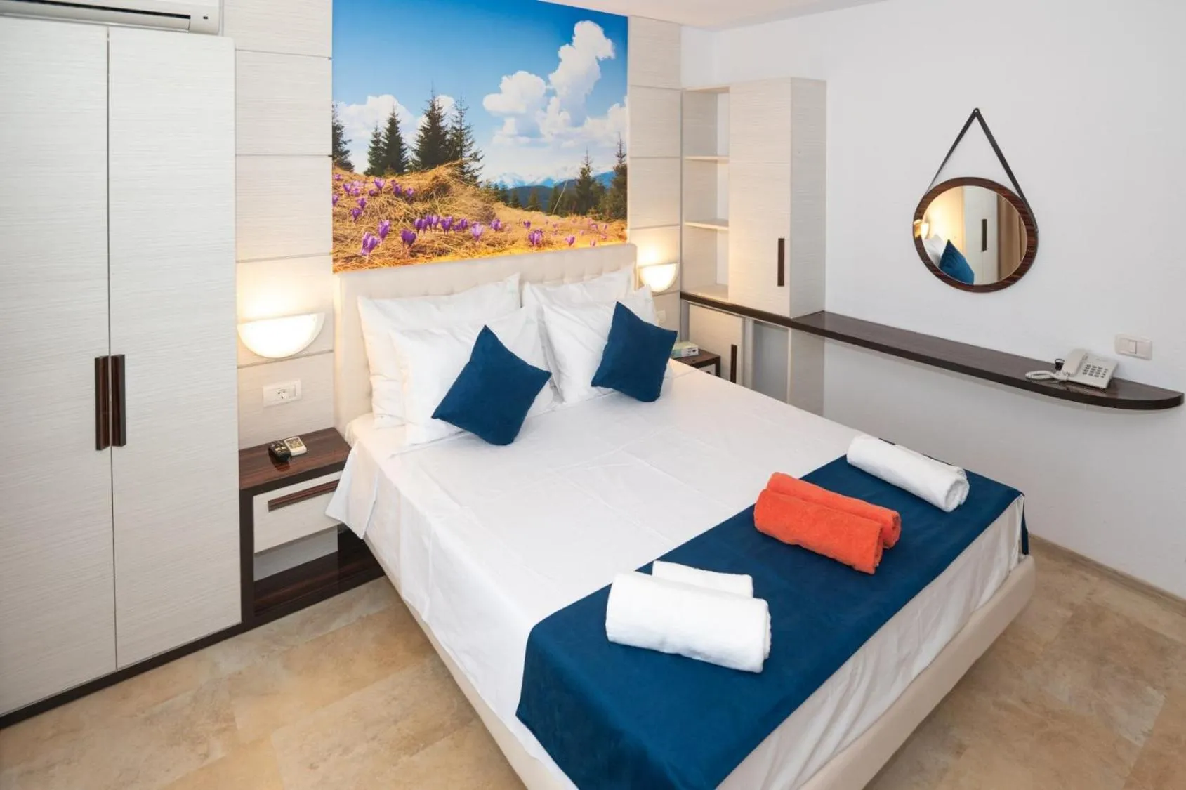 Photo of the whole room, Bed in Mera Holiday Resort