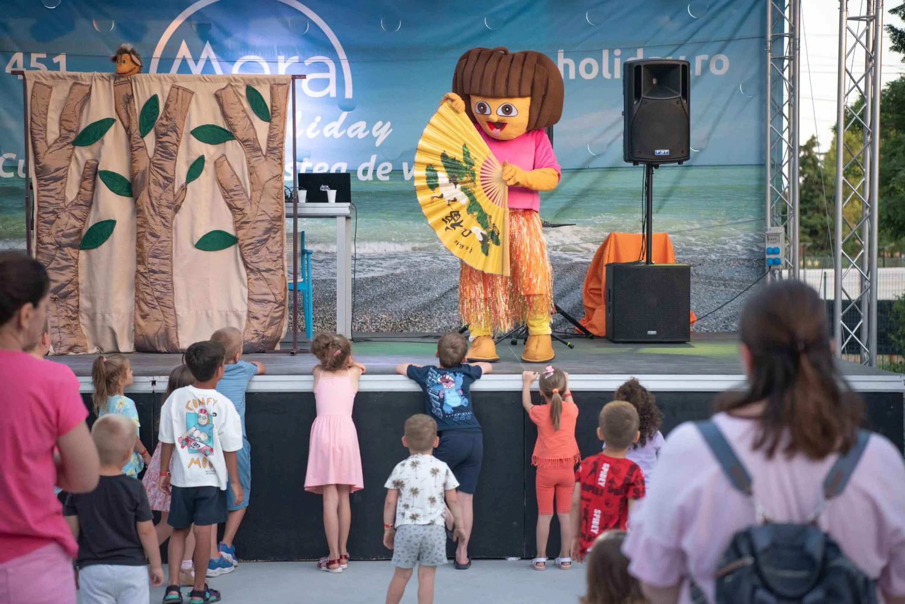 Entertainment in Mera Holiday Resort