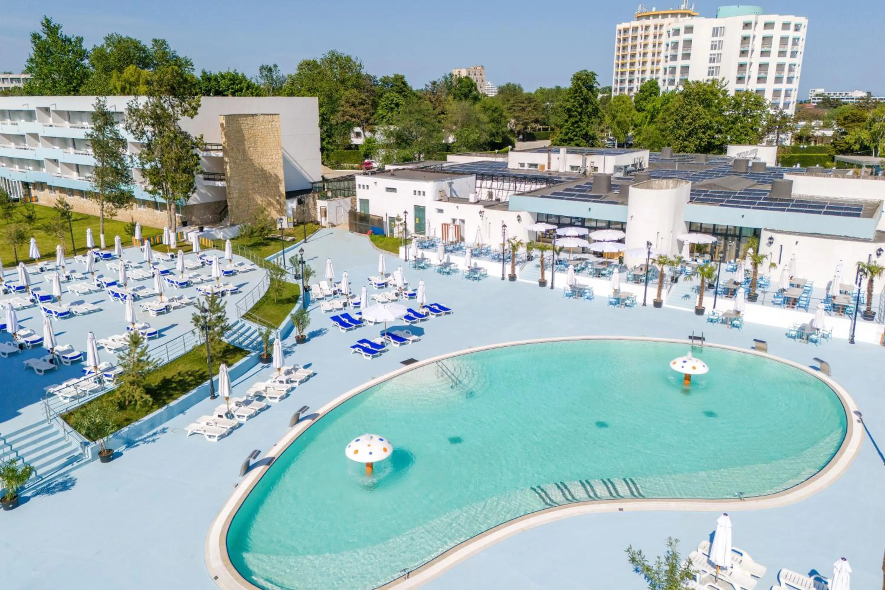 Property building in Mera Holiday Resort
