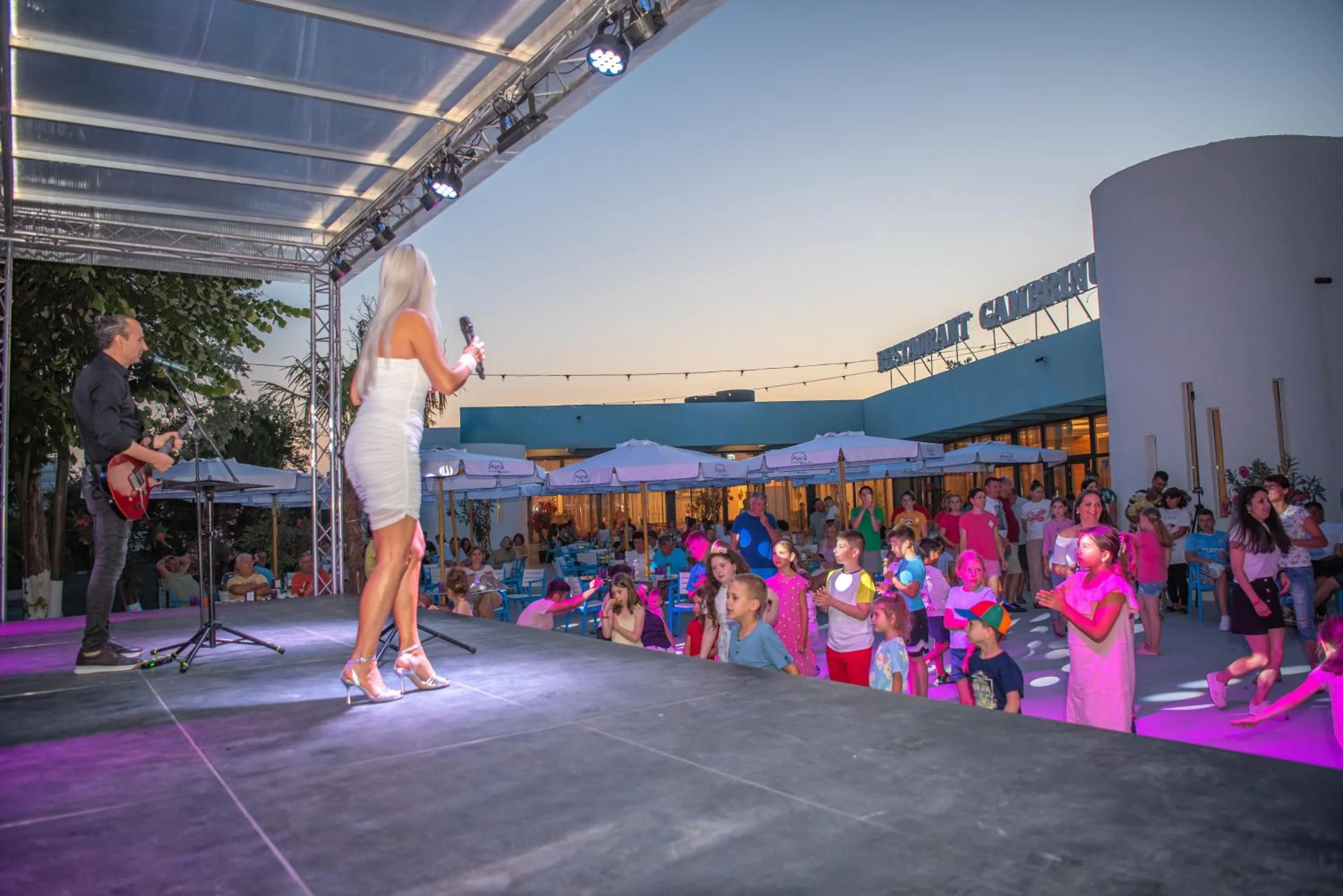 Entertainment in Mera Holiday Resort