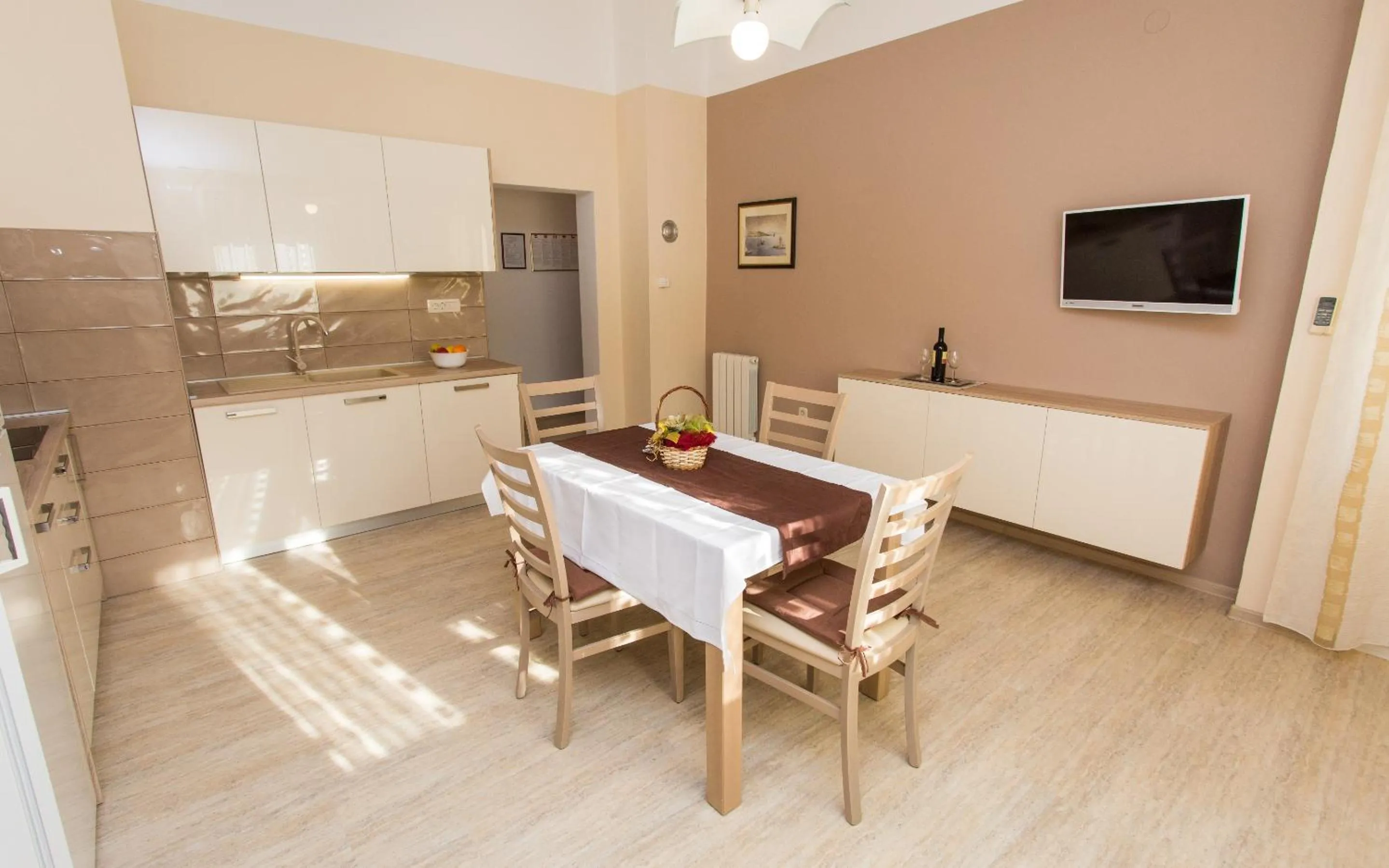 Communal lounge/ TV room in Apartments Polonijo