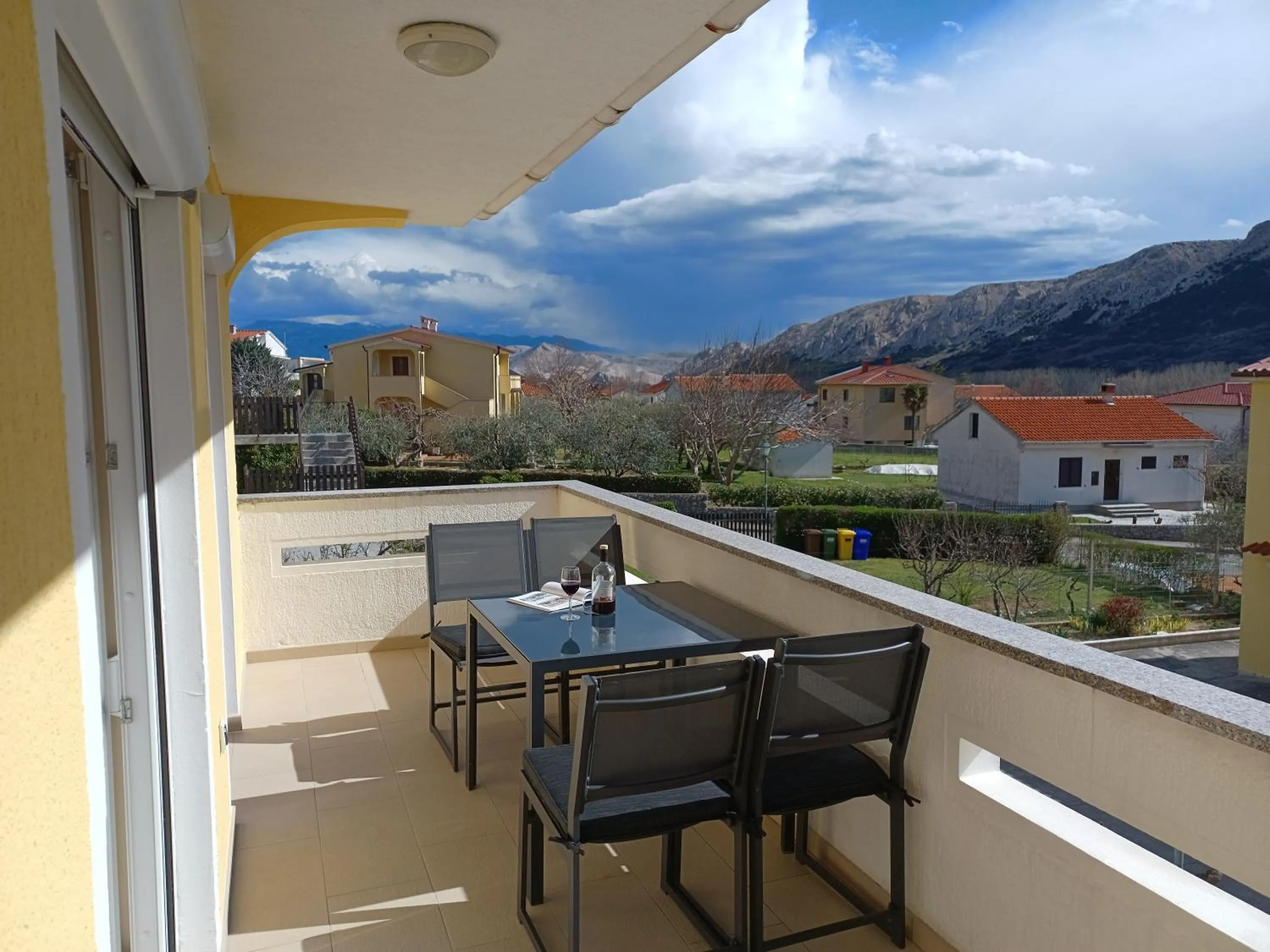 Property building in Apartments Polonijo