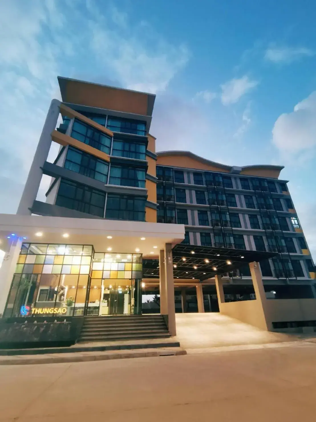 Property building in PS Thungsao Hotel Property building in PS Thungsao Hotel