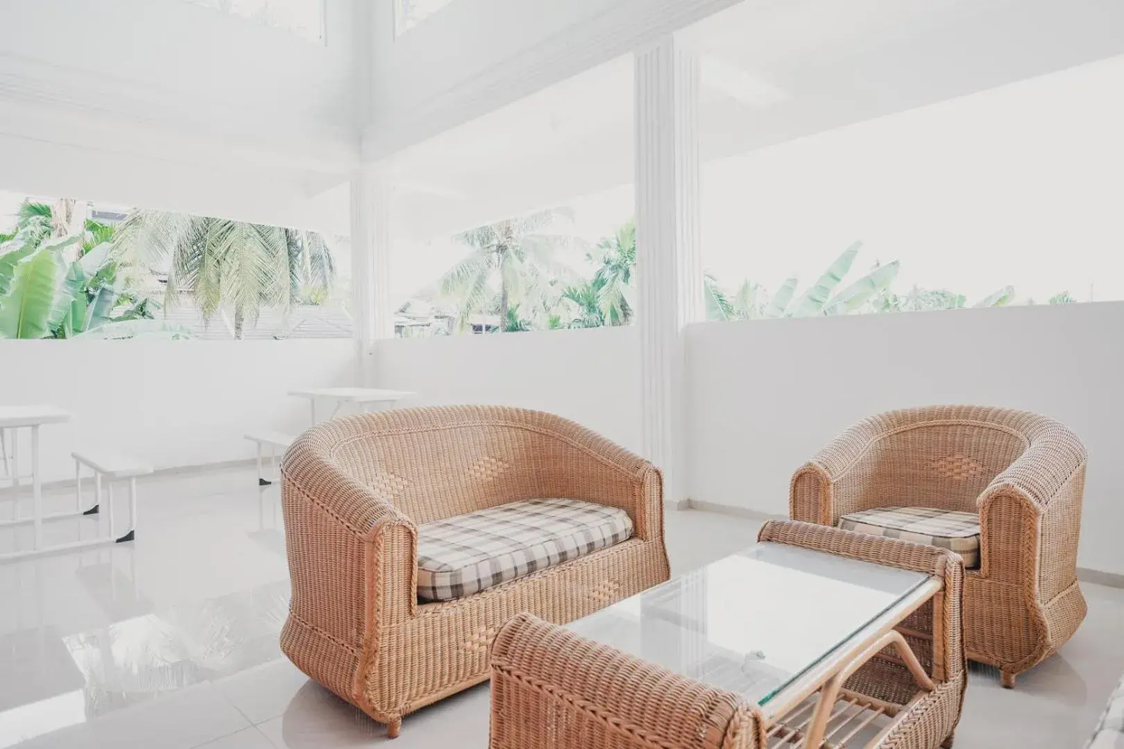 Living room in RedDoorz Syariah near Arafah Hospital Jambi Living room in RedDoorz Syariah near Arafah Hospital Jambi