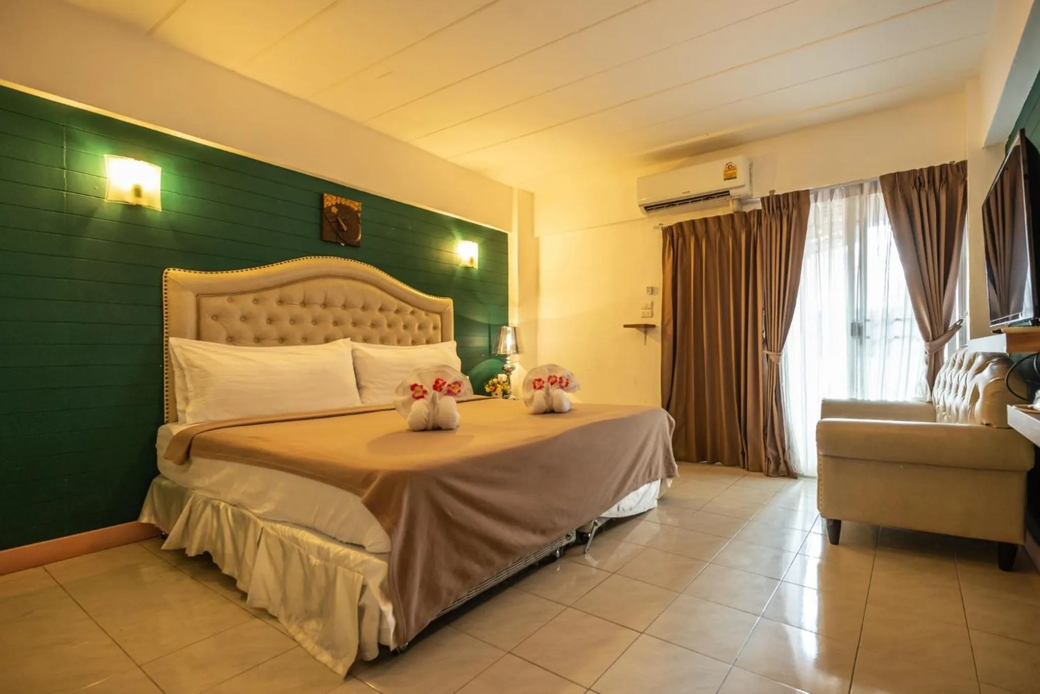 Bed in @42 Residence