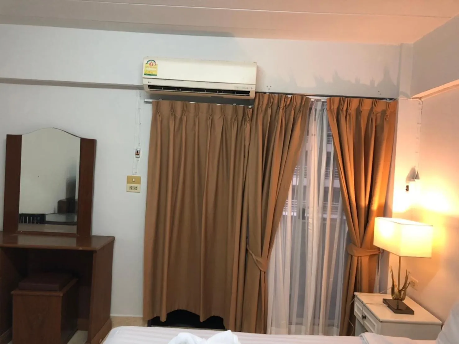 Bed in @42 Residence