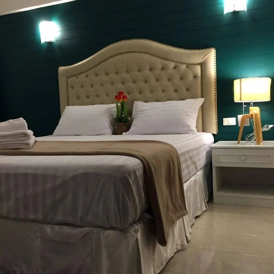 Bed in @42 Residence