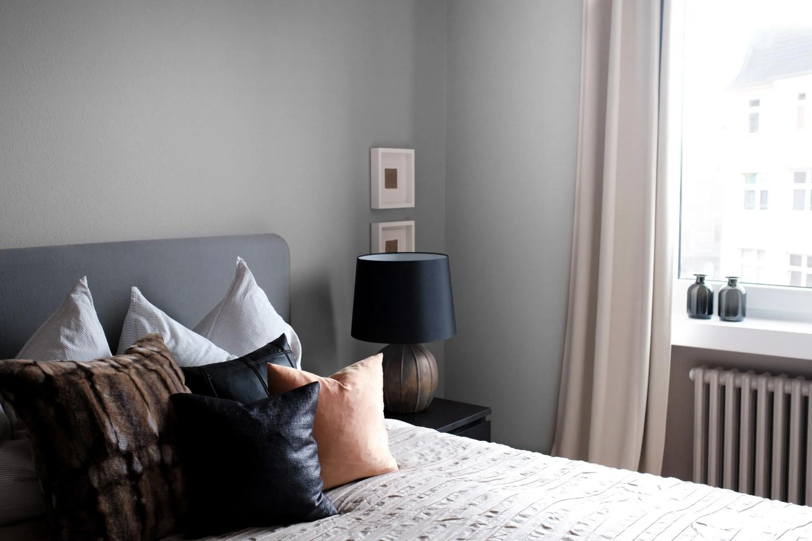 Bedroom, Bed in SAXX Apartments "Goldberg Karree"