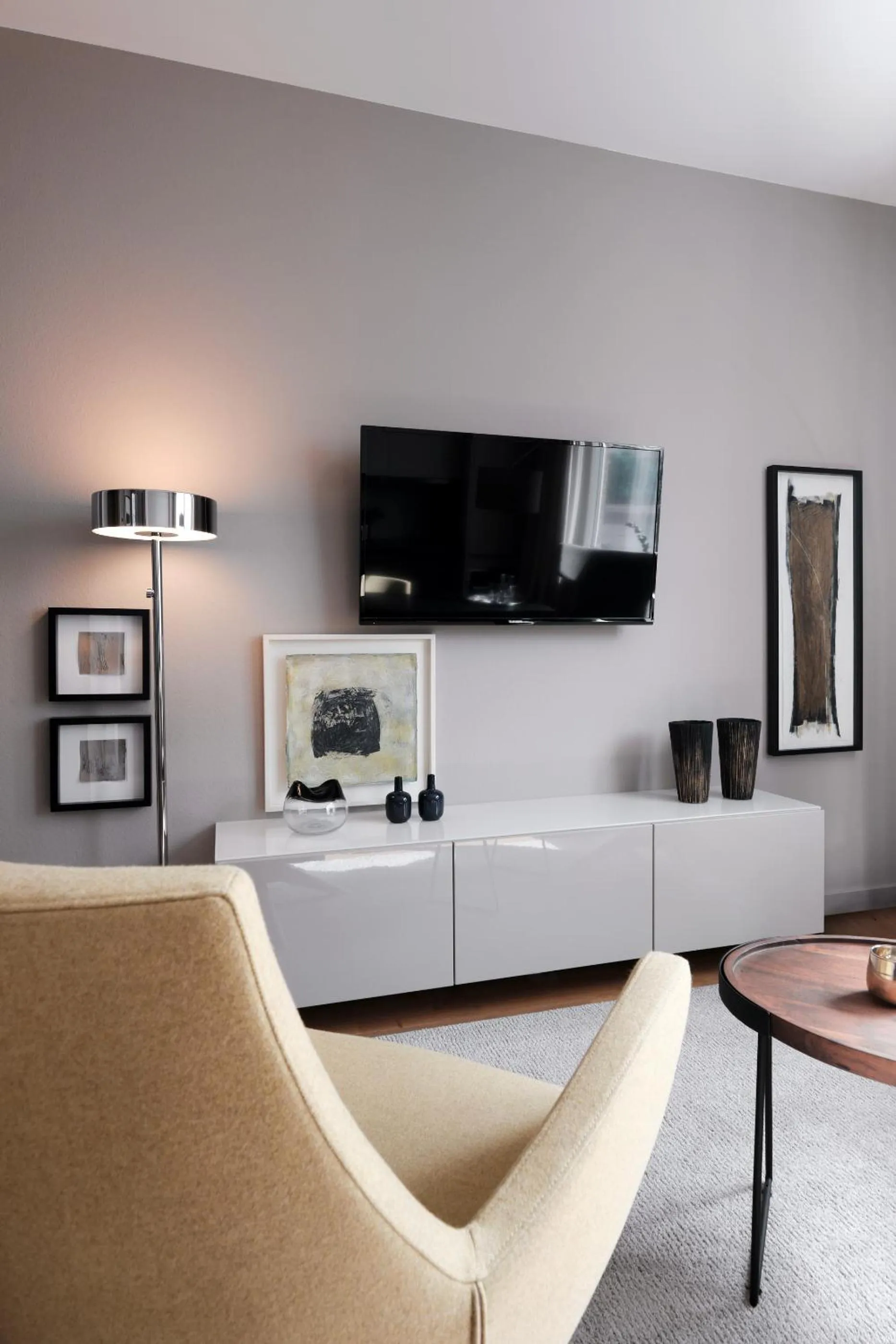 TV and multimedia in SAXX Apartments "Goldberg Karree"