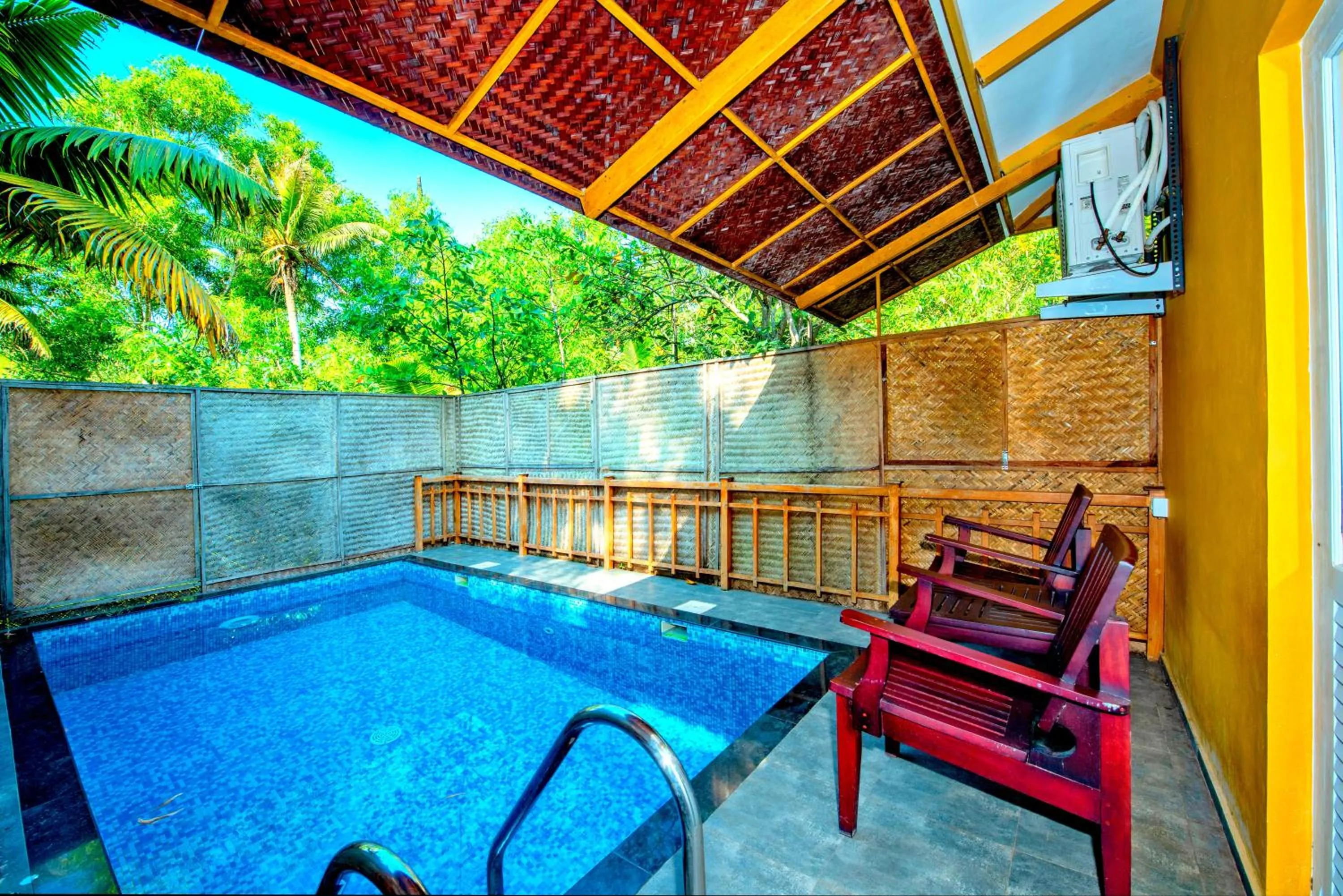 Swimming pool in GoGo Land Resort & Adventurous Sports