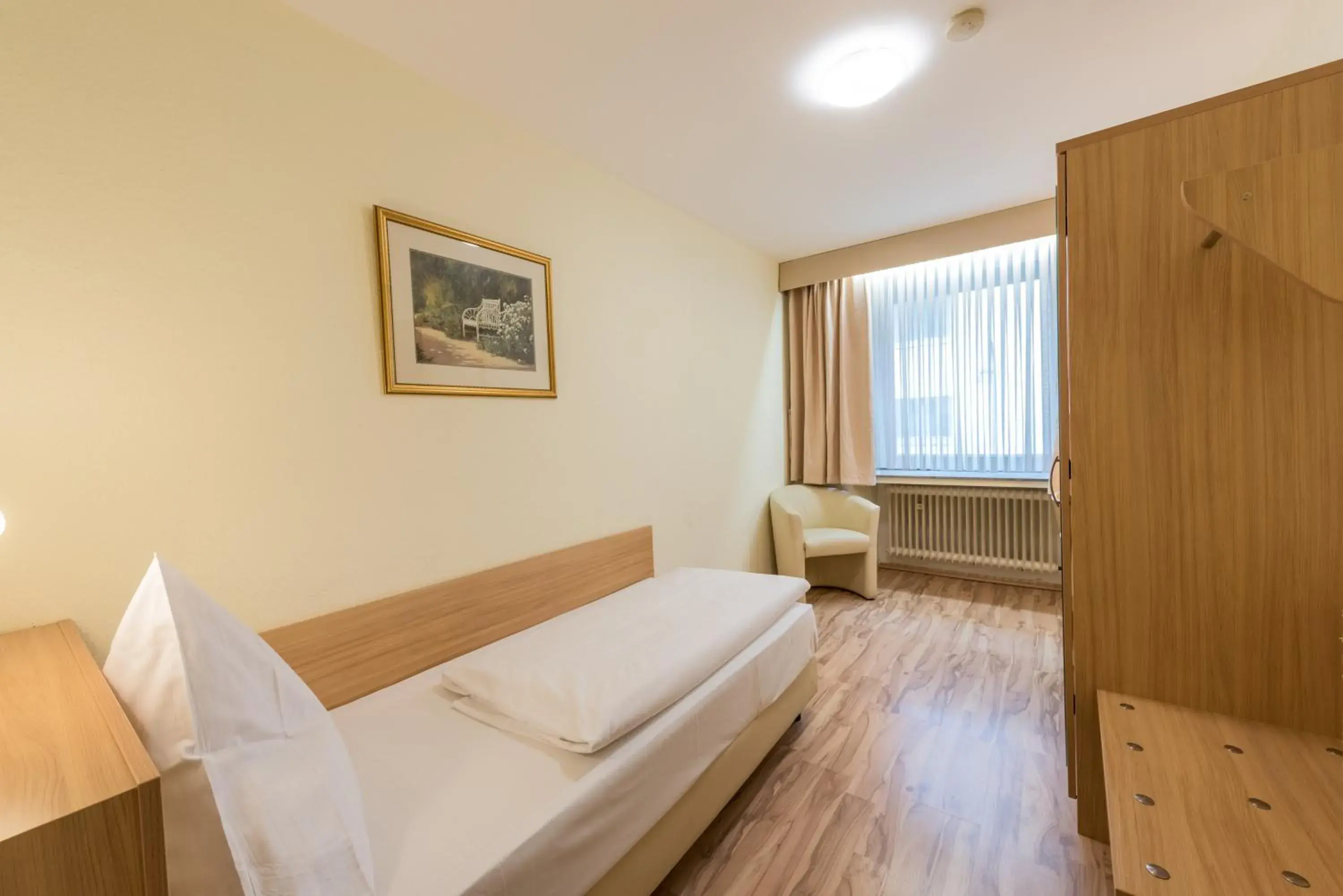 Photo of the whole room, Bed in Hotel Windsor Photo of the whole room, Bed in Hotel Windsor