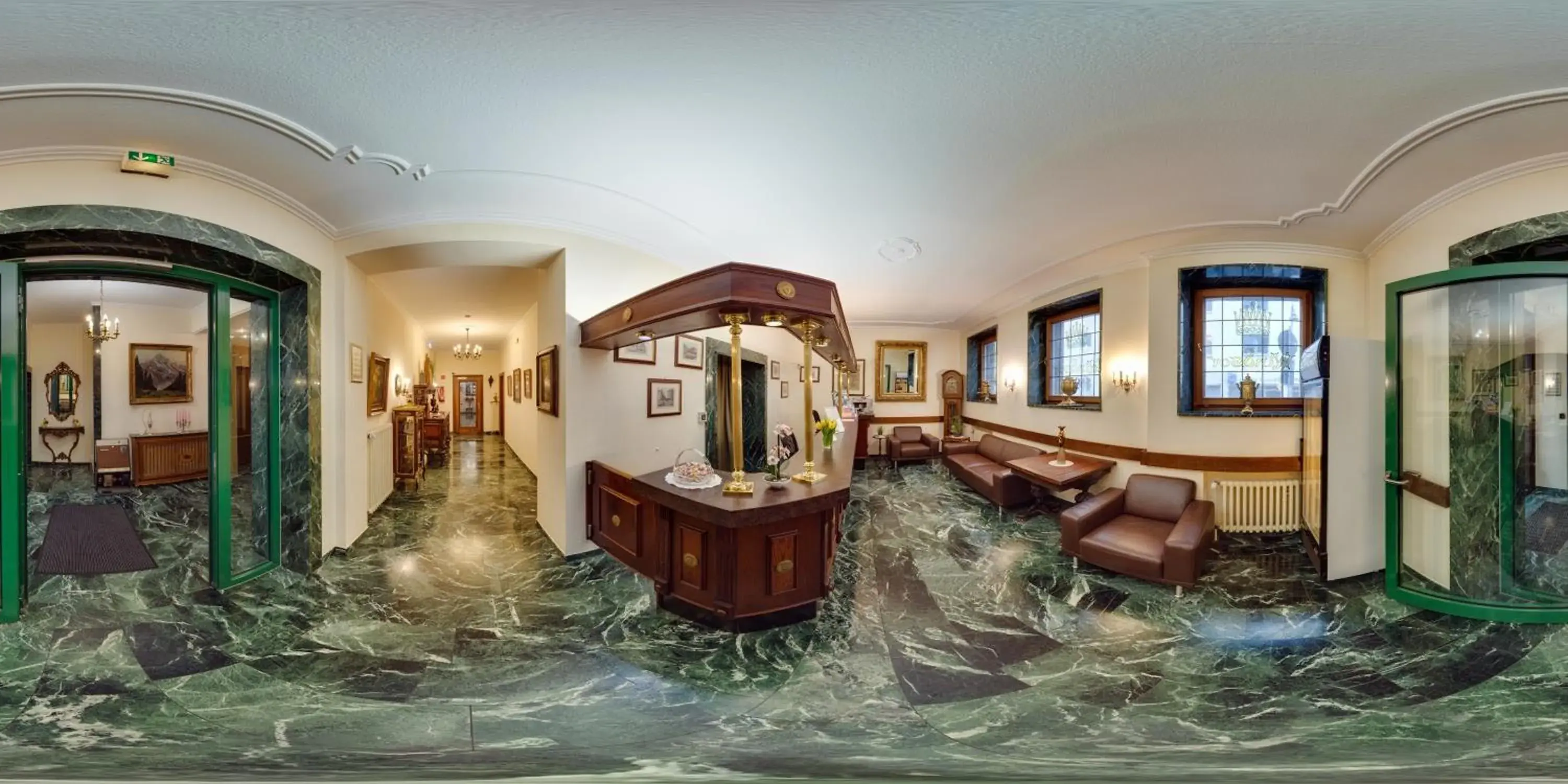 Lobby or reception in Hotel Windsor Lobby or reception in Hotel Windsor