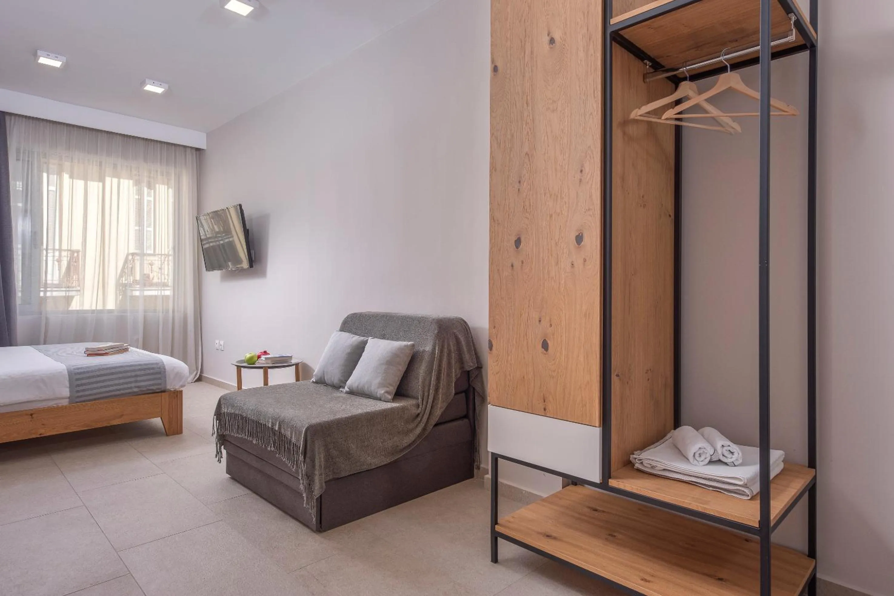 Living room, Bed in Your City Level