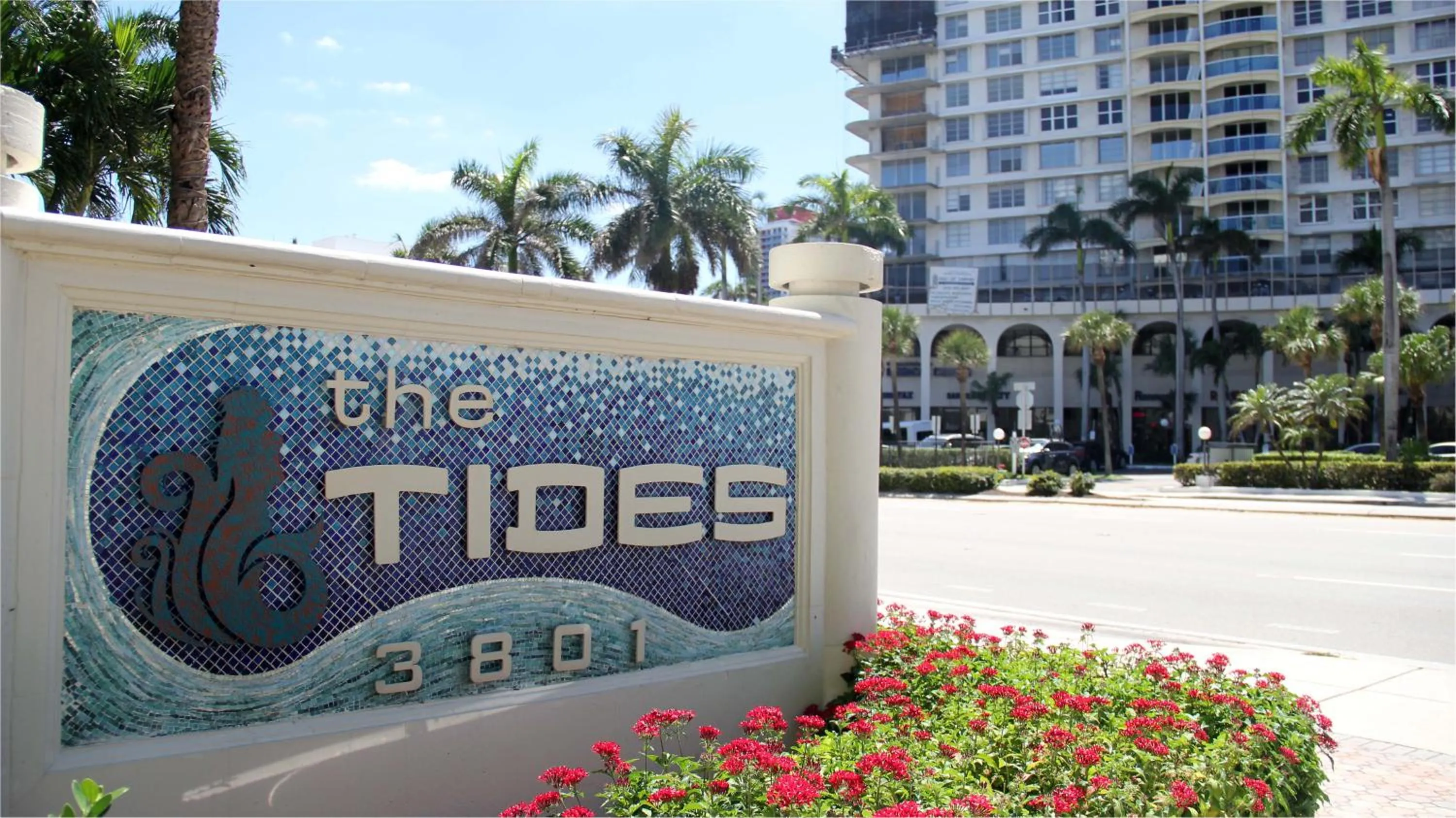 Property building in Miami HOLLYWOOD