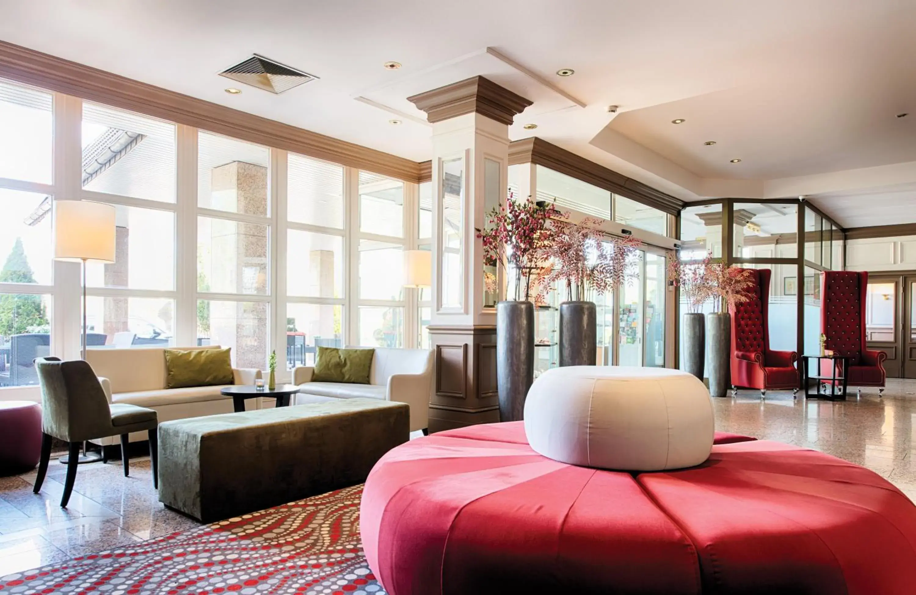 Lobby or reception in Leonardo Hotel Hamburg Stillhorn Lobby or reception in Leonardo Hotel Hamburg Stillhorn