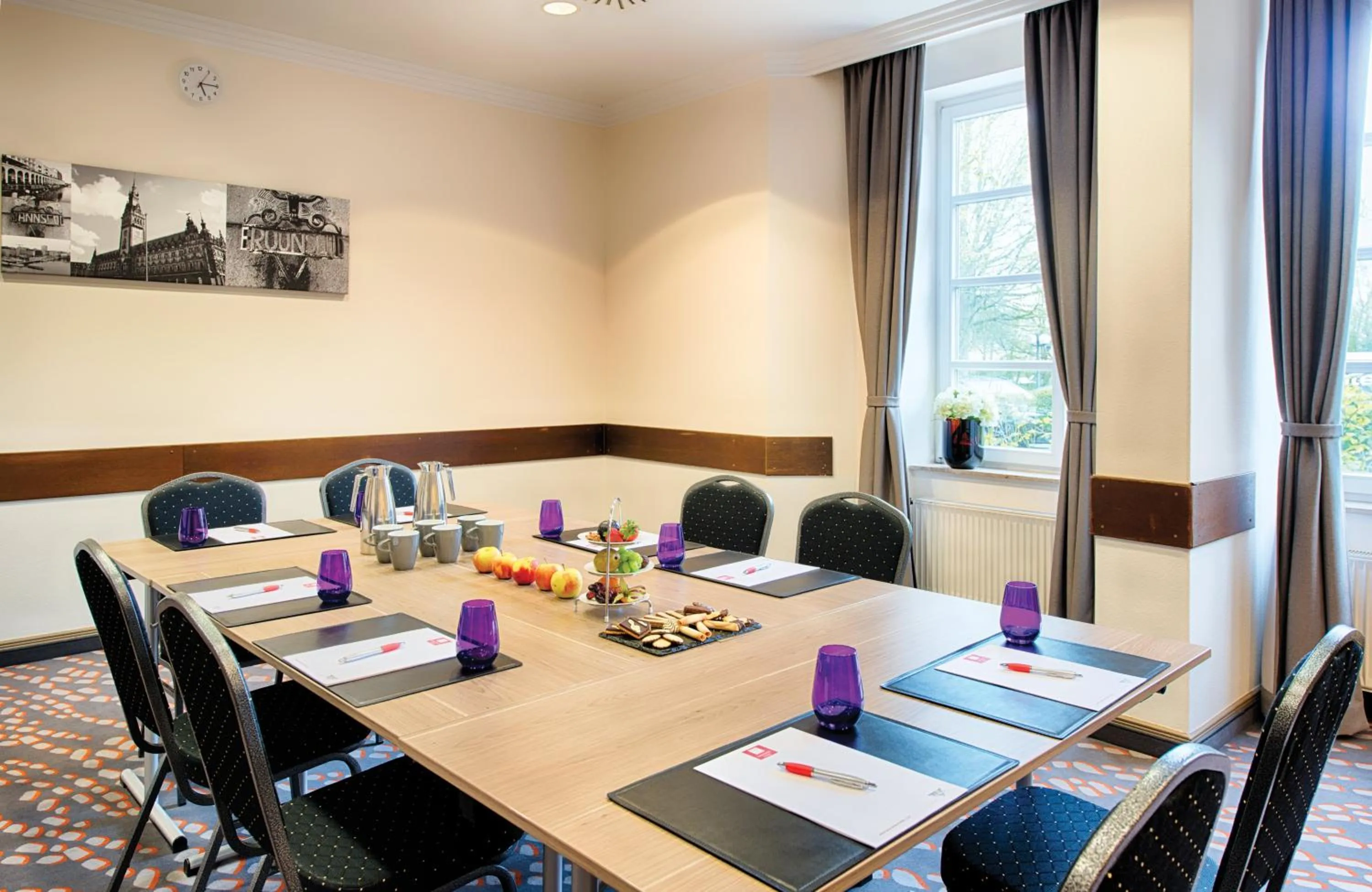 Meeting/conference room in Leonardo Hotel Hamburg Stillhorn