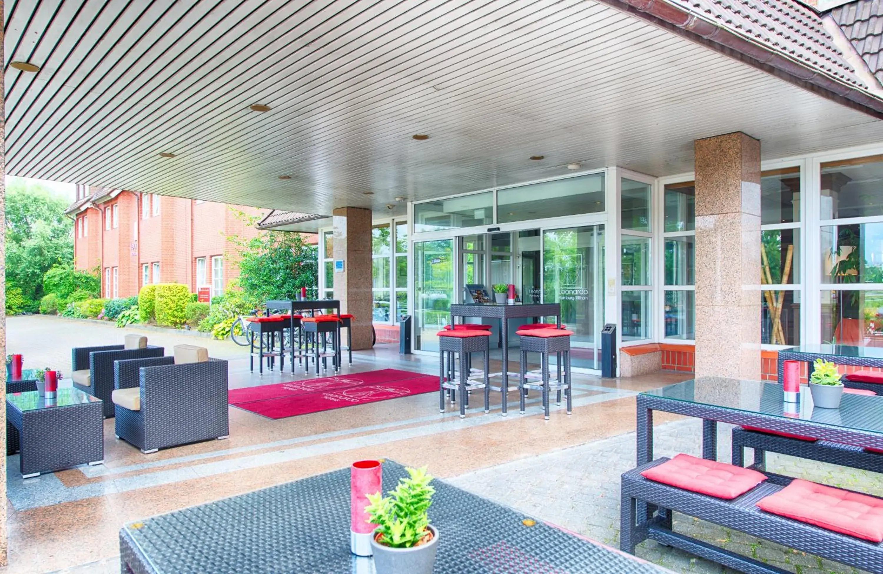 Facade/entrance in Leonardo Hotel Hamburg Stillhorn Facade/entrance in Leonardo Hotel Hamburg Stillhorn