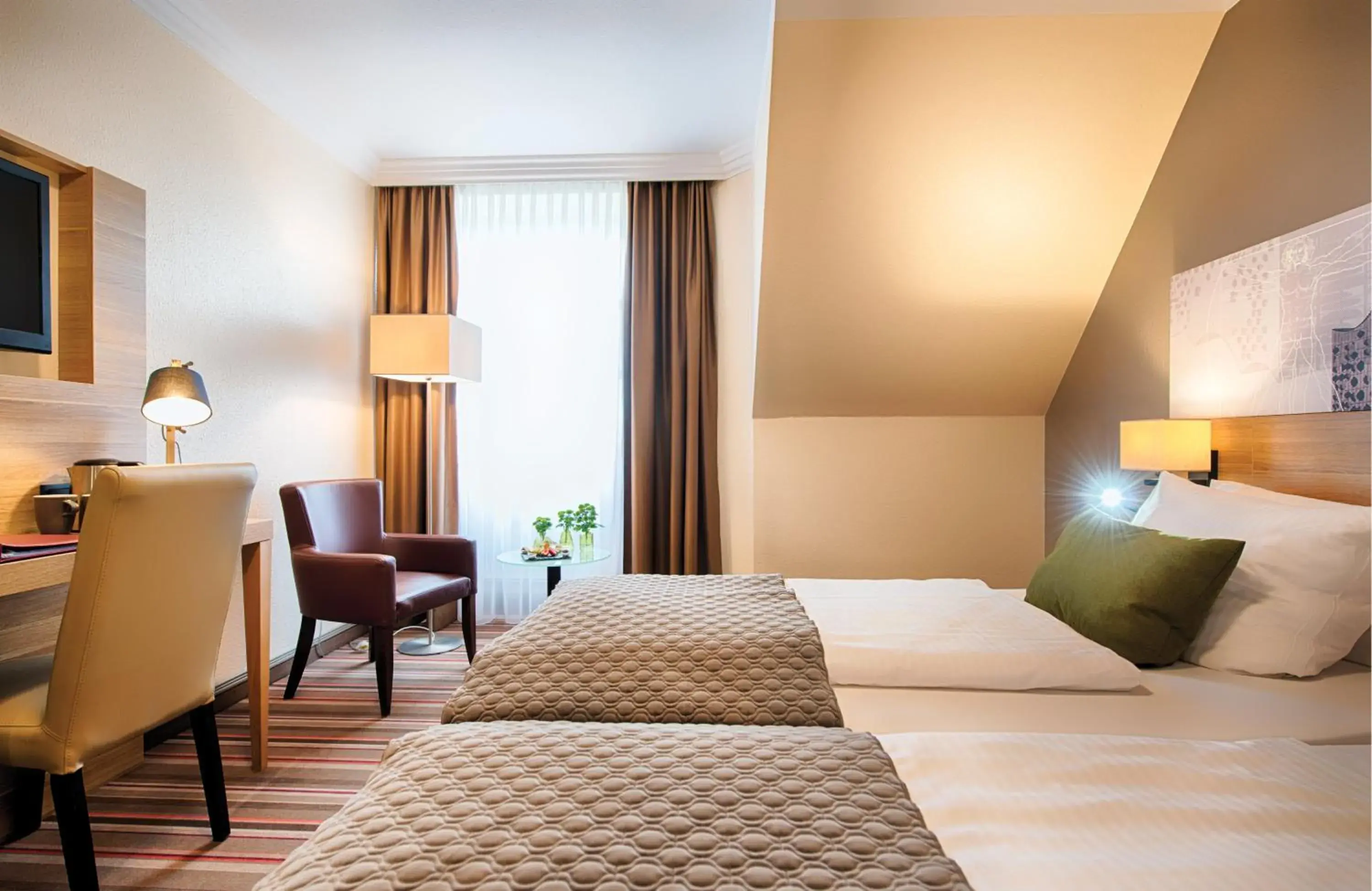 Photo of the whole room, Bed in Leonardo Hotel Hamburg Stillhorn Photo of the whole room, Bed in Leonardo Hotel Hamburg Stillhorn