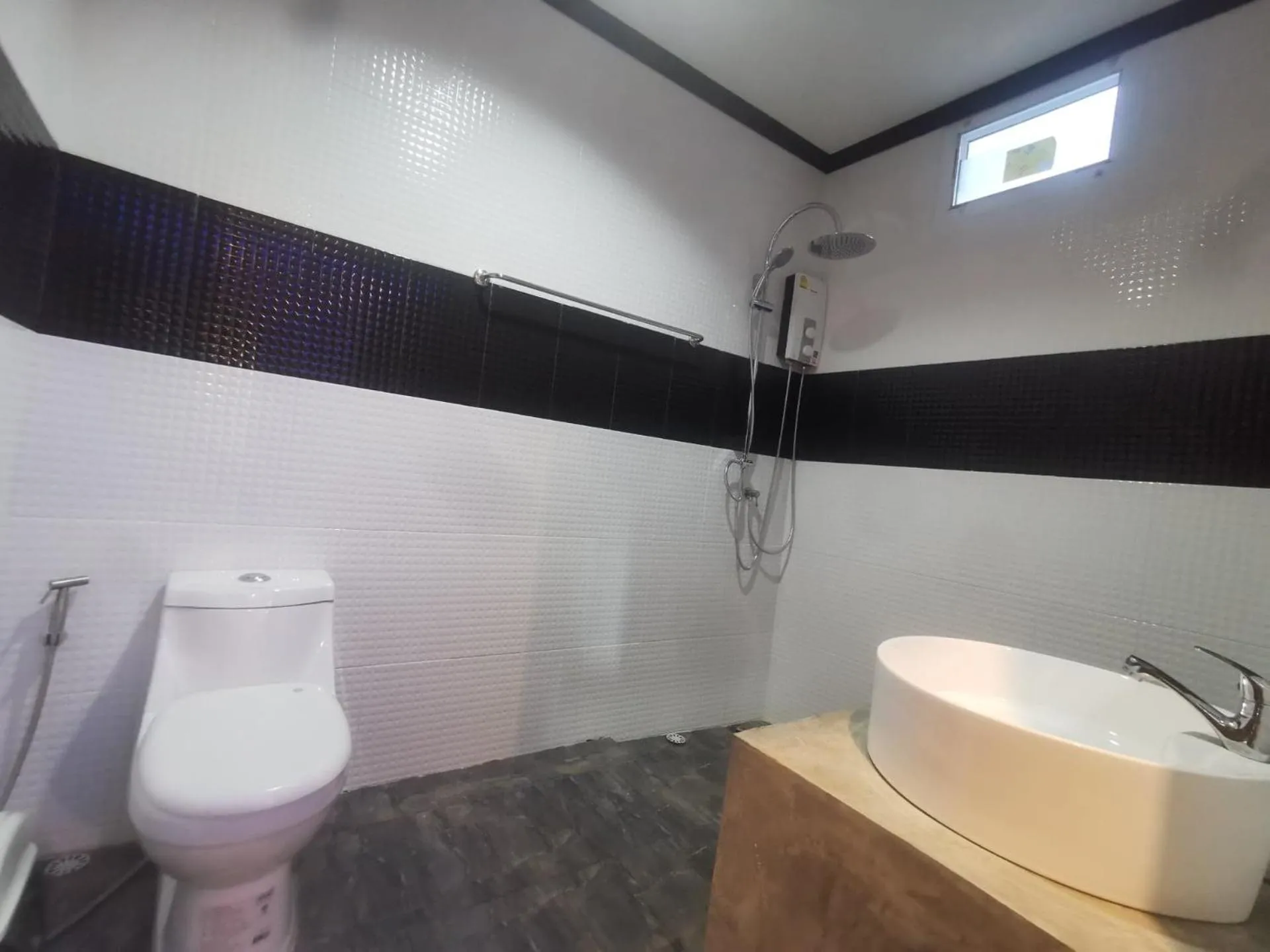 Toilet in BAAN CHAINARONG