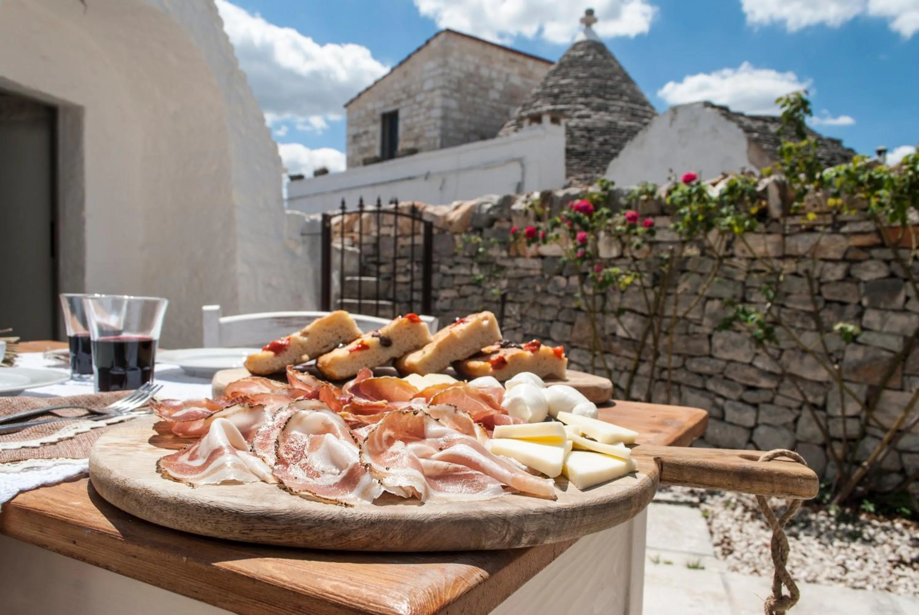 Lunch in Trulli Holiday Deluxe & Wellness