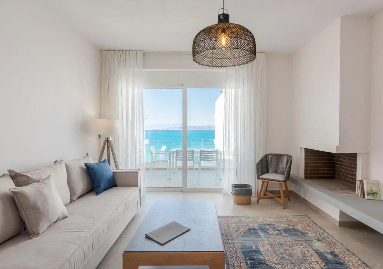 Deluxe Suite with Sea View in COSTA VASIA Seaside Suites and Apartments Deluxe Suite with Sea View in COSTA VASIA Seaside Suites and Apartments