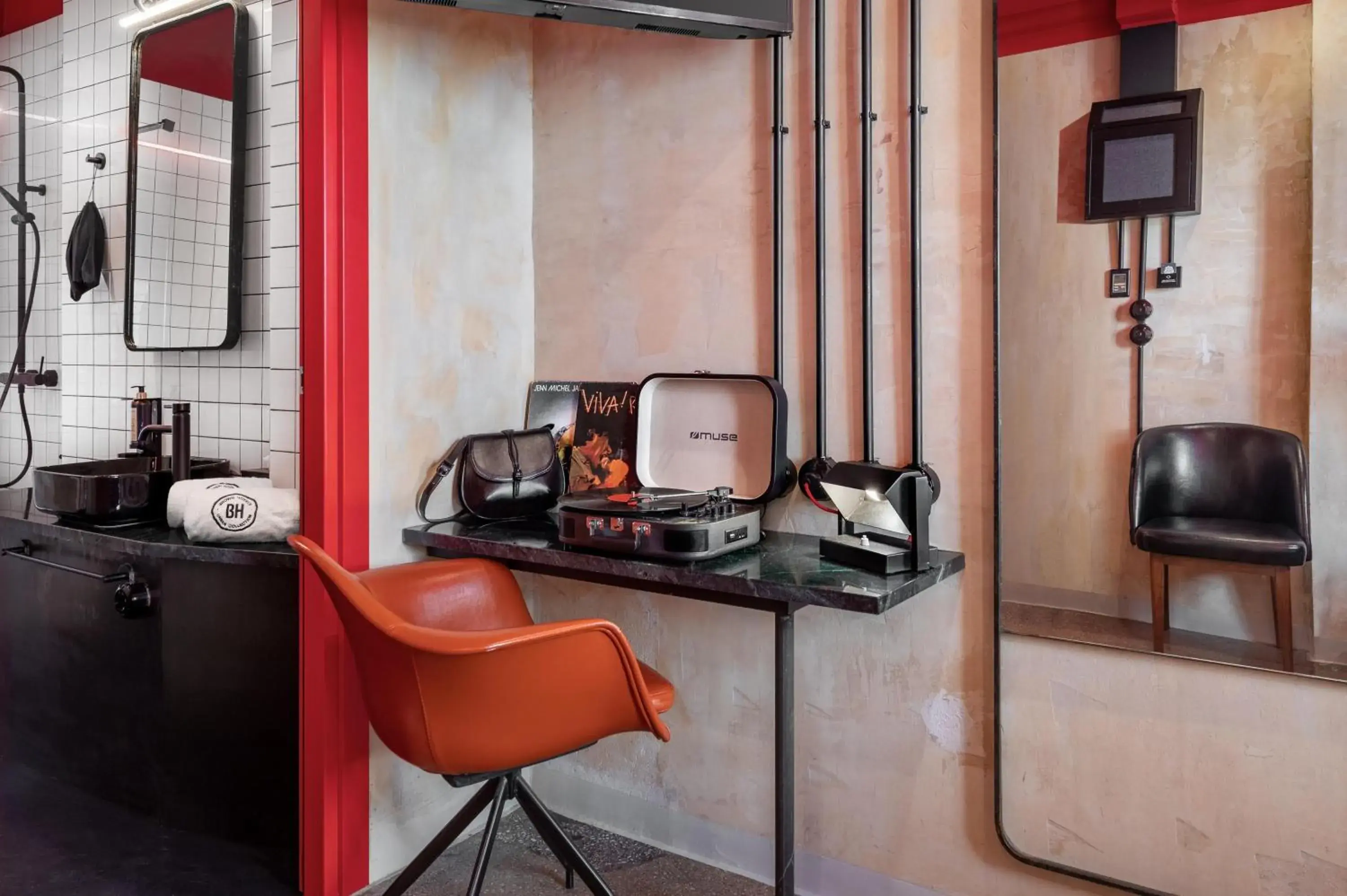 Photo of the whole room in Dave Red Athens, a member of Brown Hotels Photo of the whole room in Dave Red Athens, a member of Brown Hotels