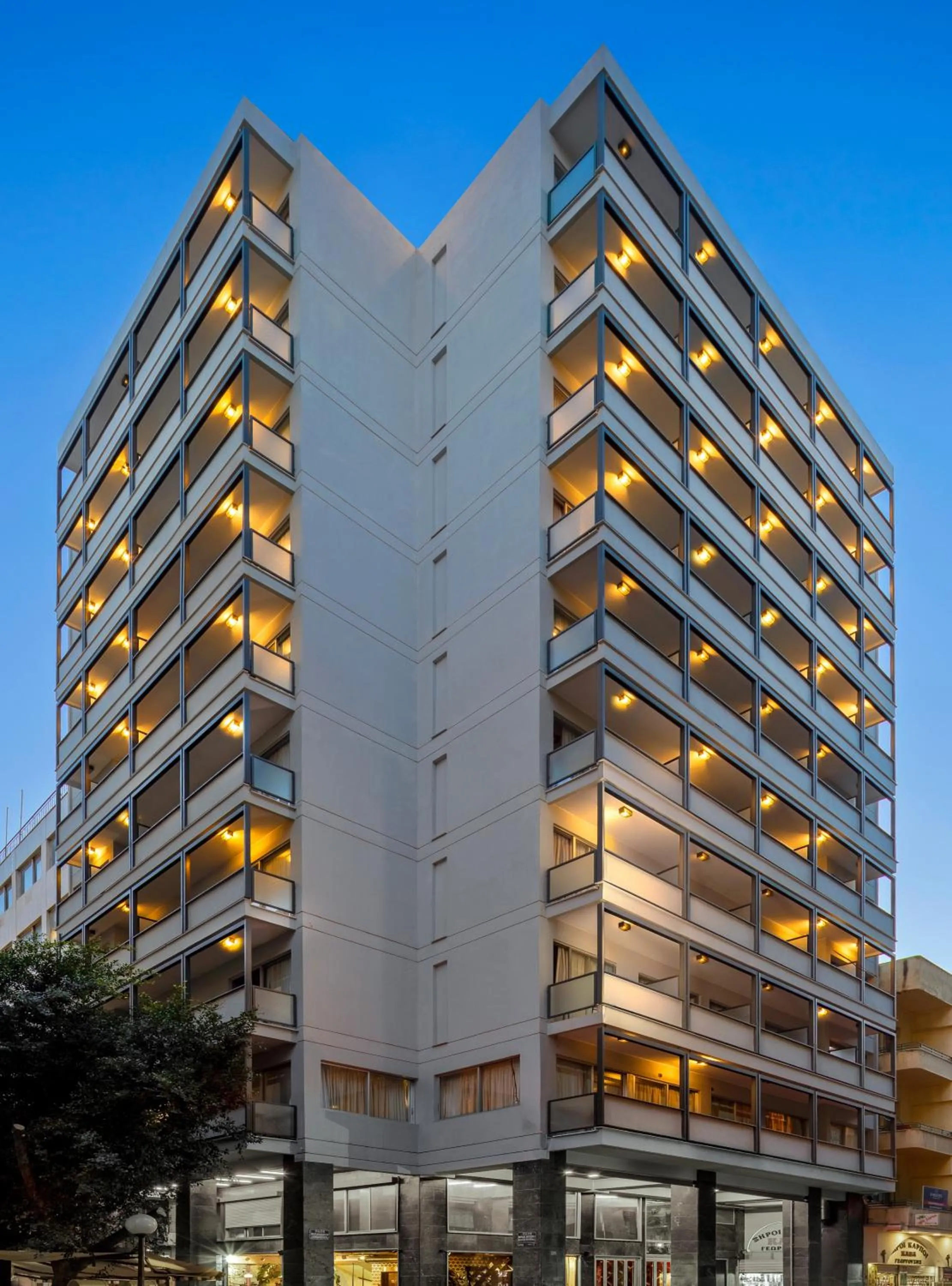 Property building in Max Brown Hotel Downtown Part of Sircle Collection Formally known as Dave Red